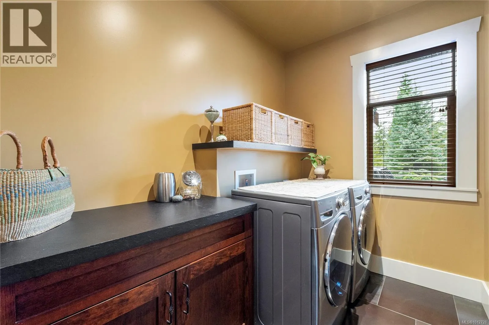 3237 Ridgeview Pl