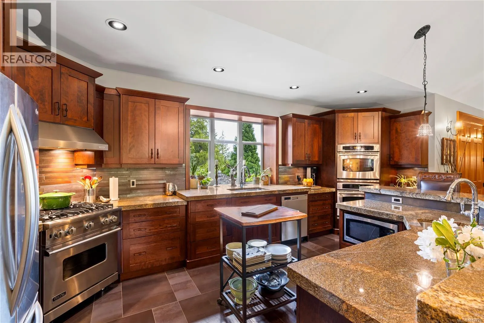 3237 Ridgeview Pl