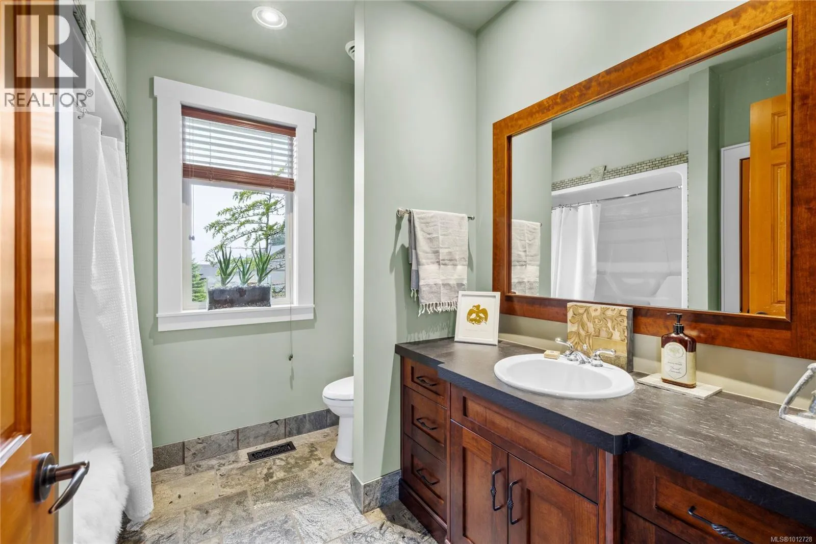 3237 Ridgeview Pl