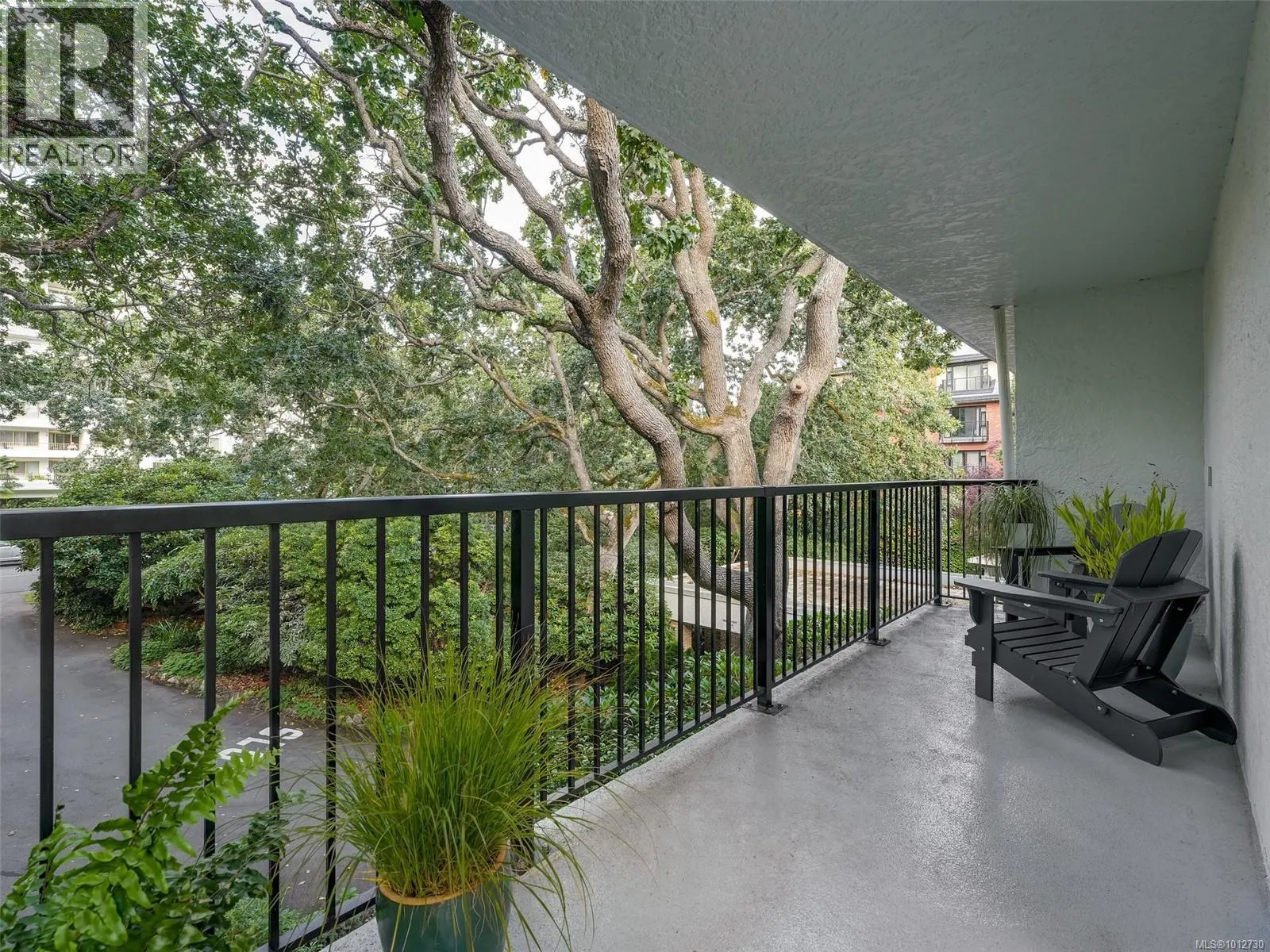 608 1159 Beach Dr
