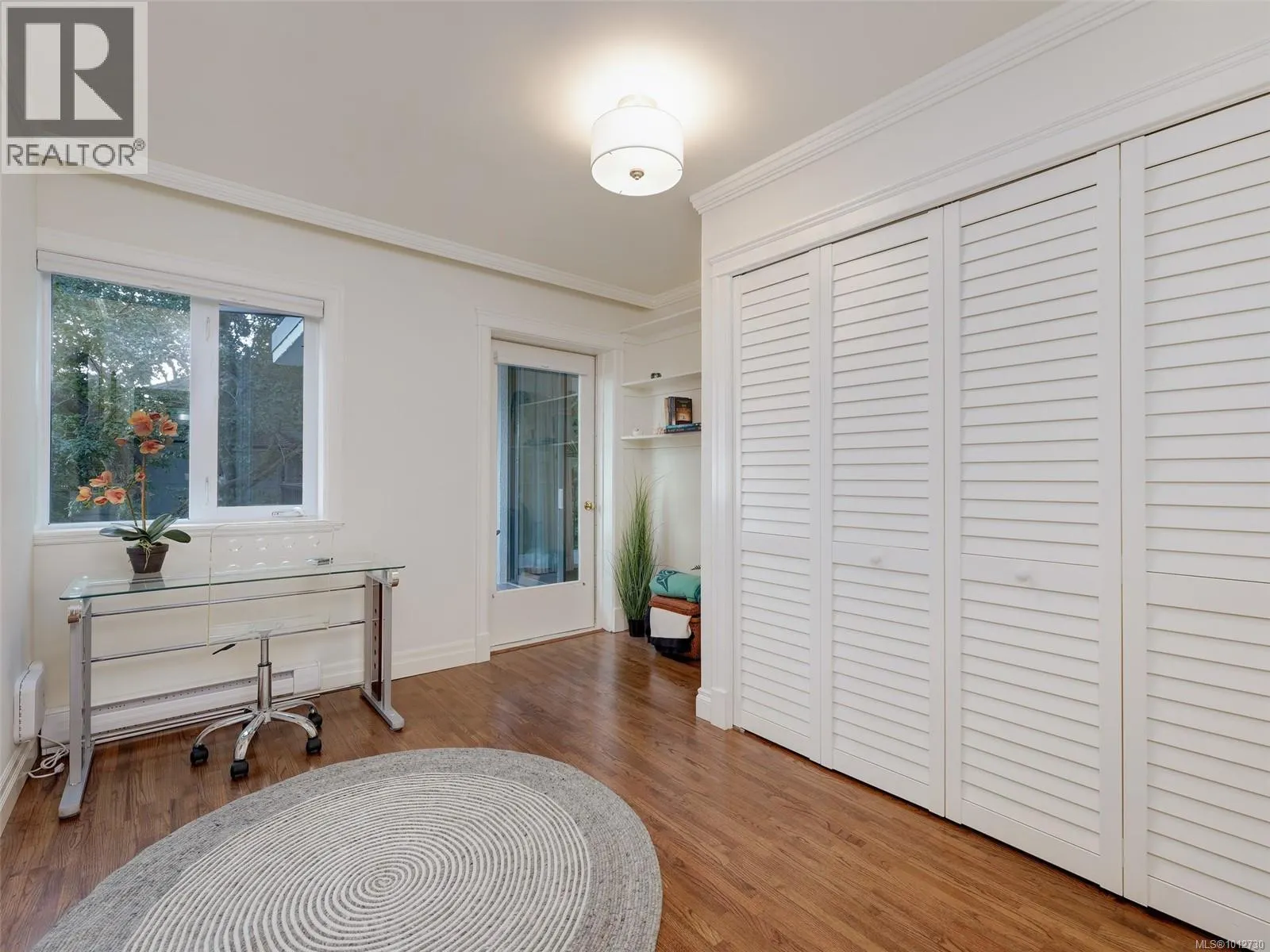 608 1159 Beach Dr