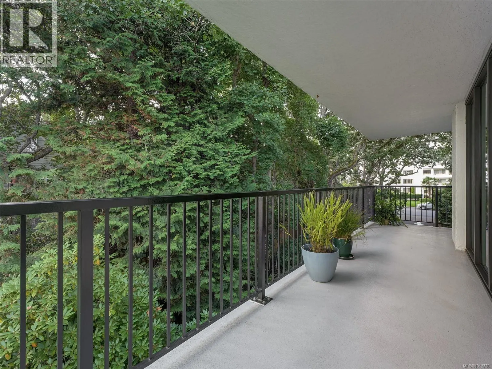 608 1159 Beach Dr