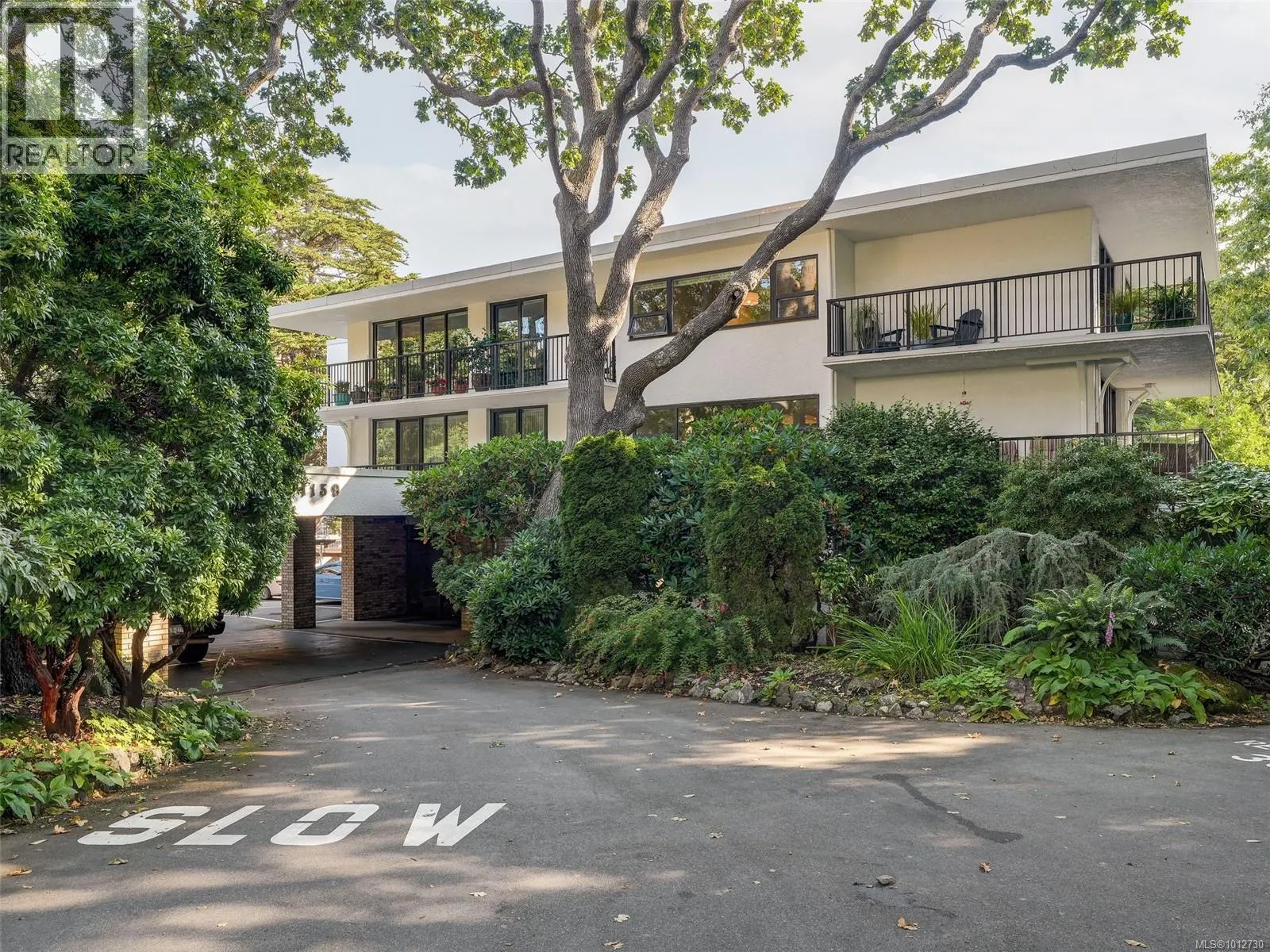 608 1159 Beach Dr