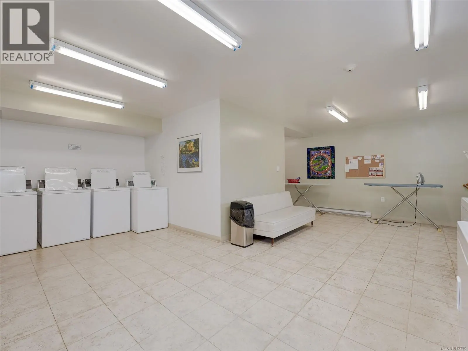 608 1159 Beach Dr