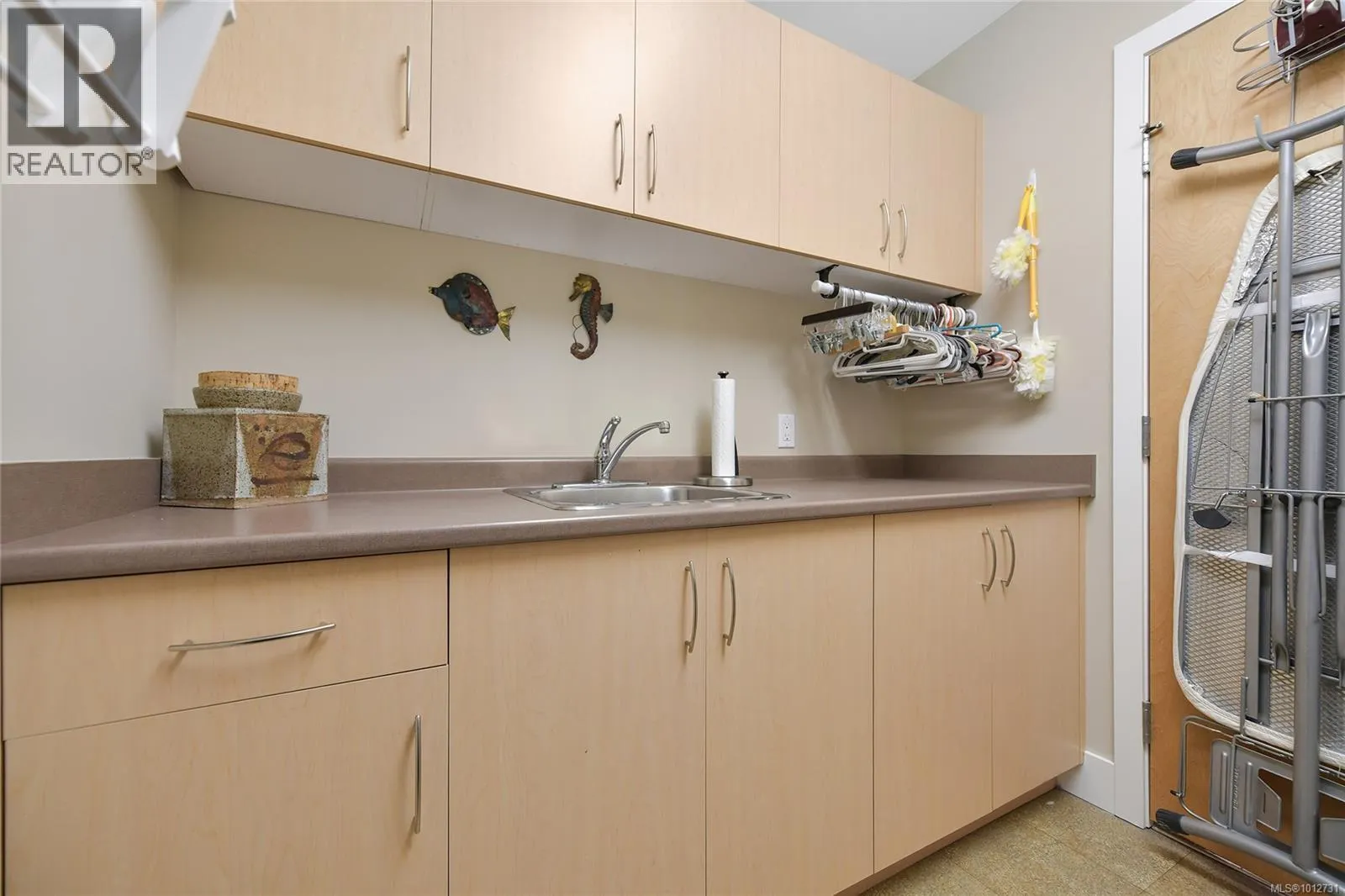 5336 Sayward Hill Cres
