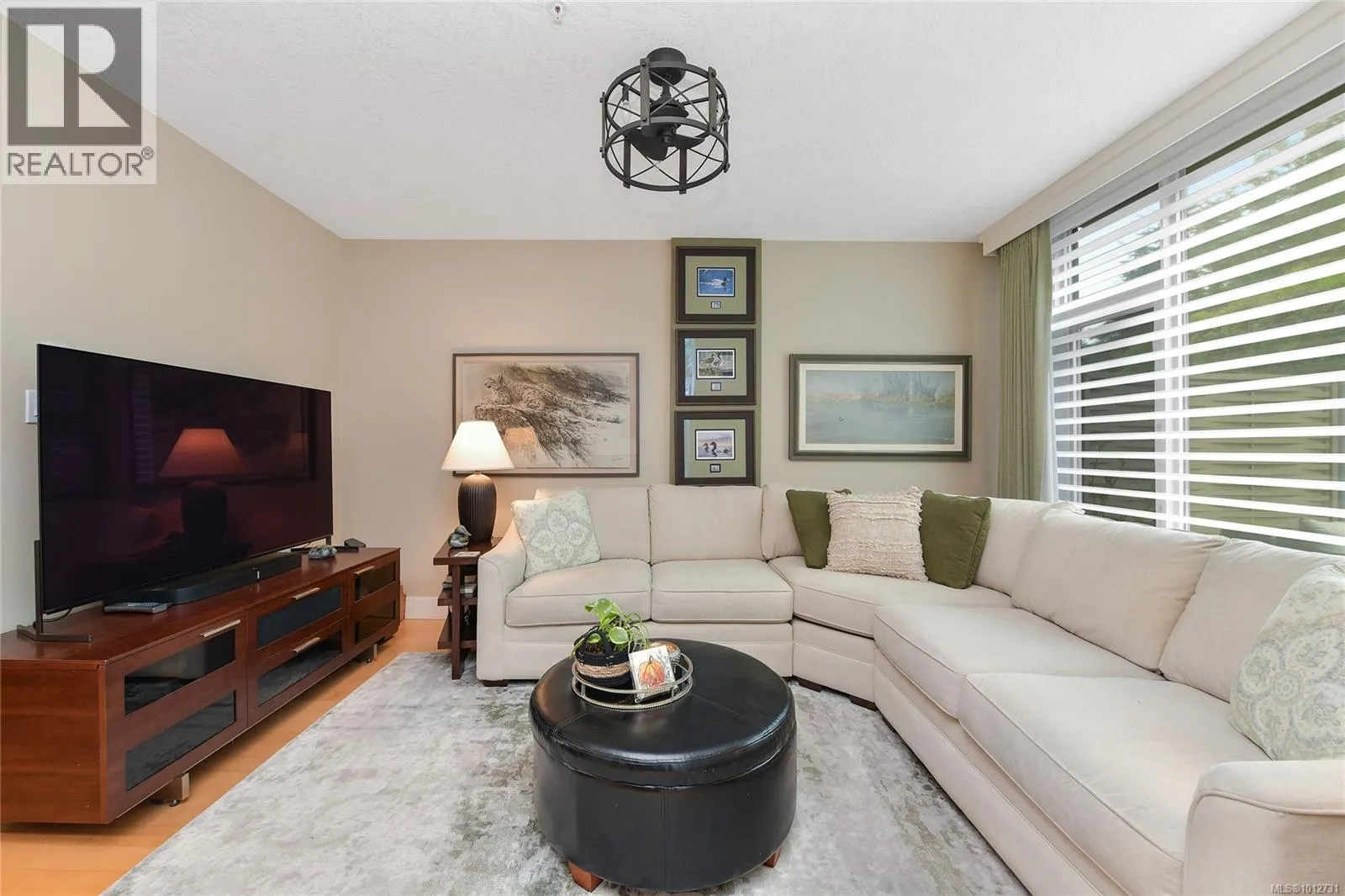 5336 Sayward Hill Cres