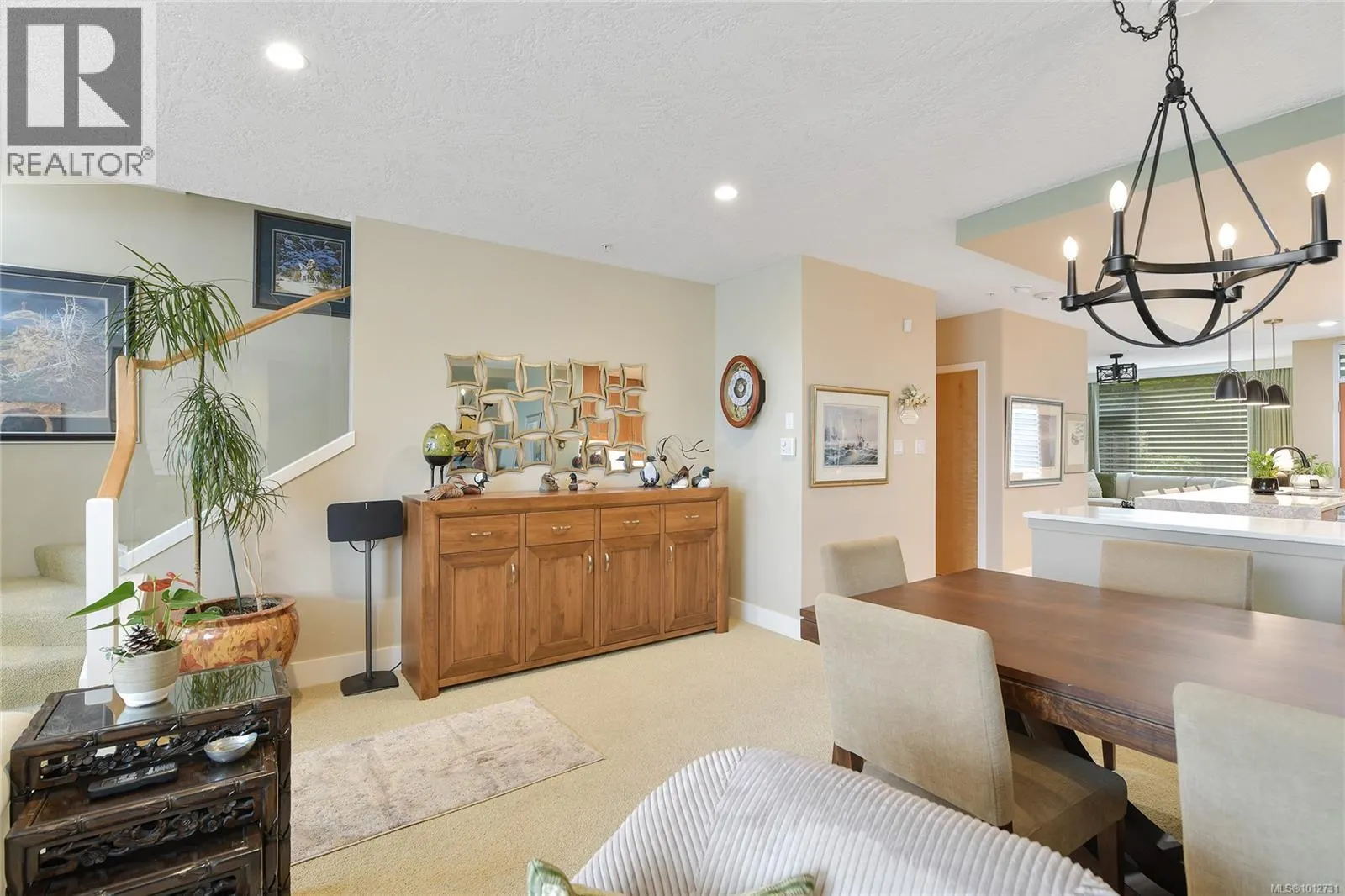 5336 Sayward Hill Cres