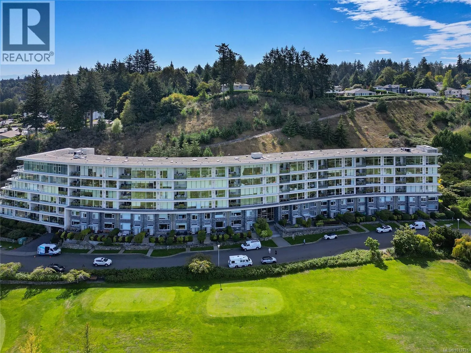 5336 Sayward Hill Cres