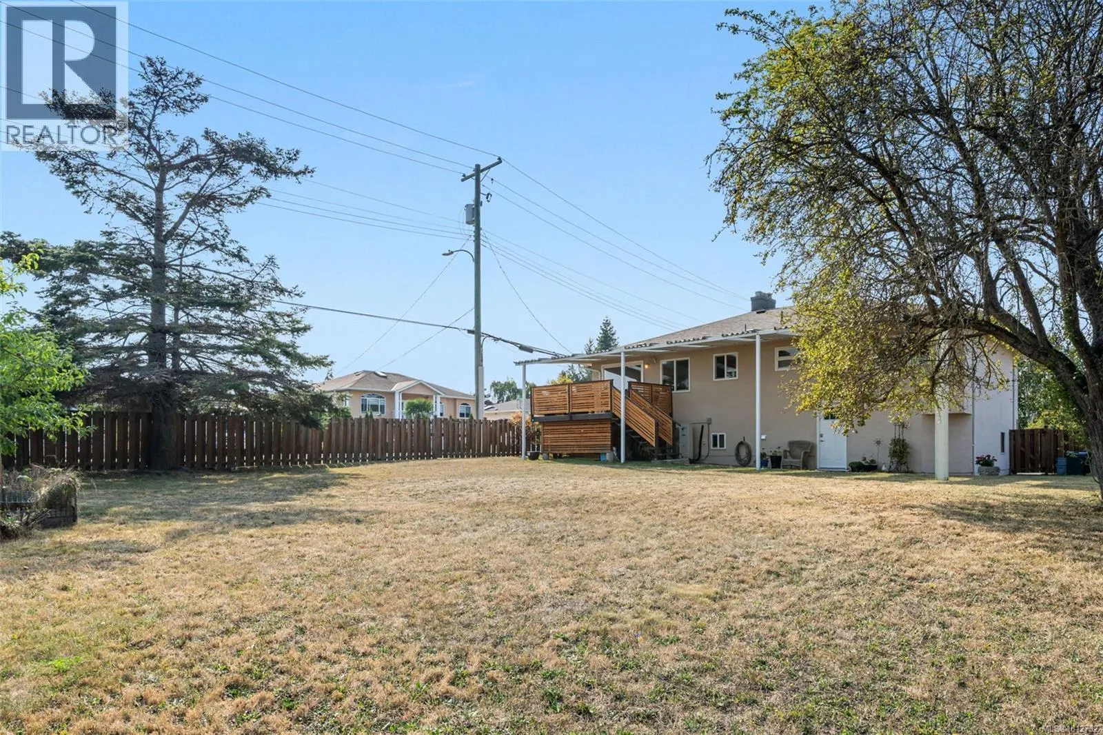 4309 Savoy Pl