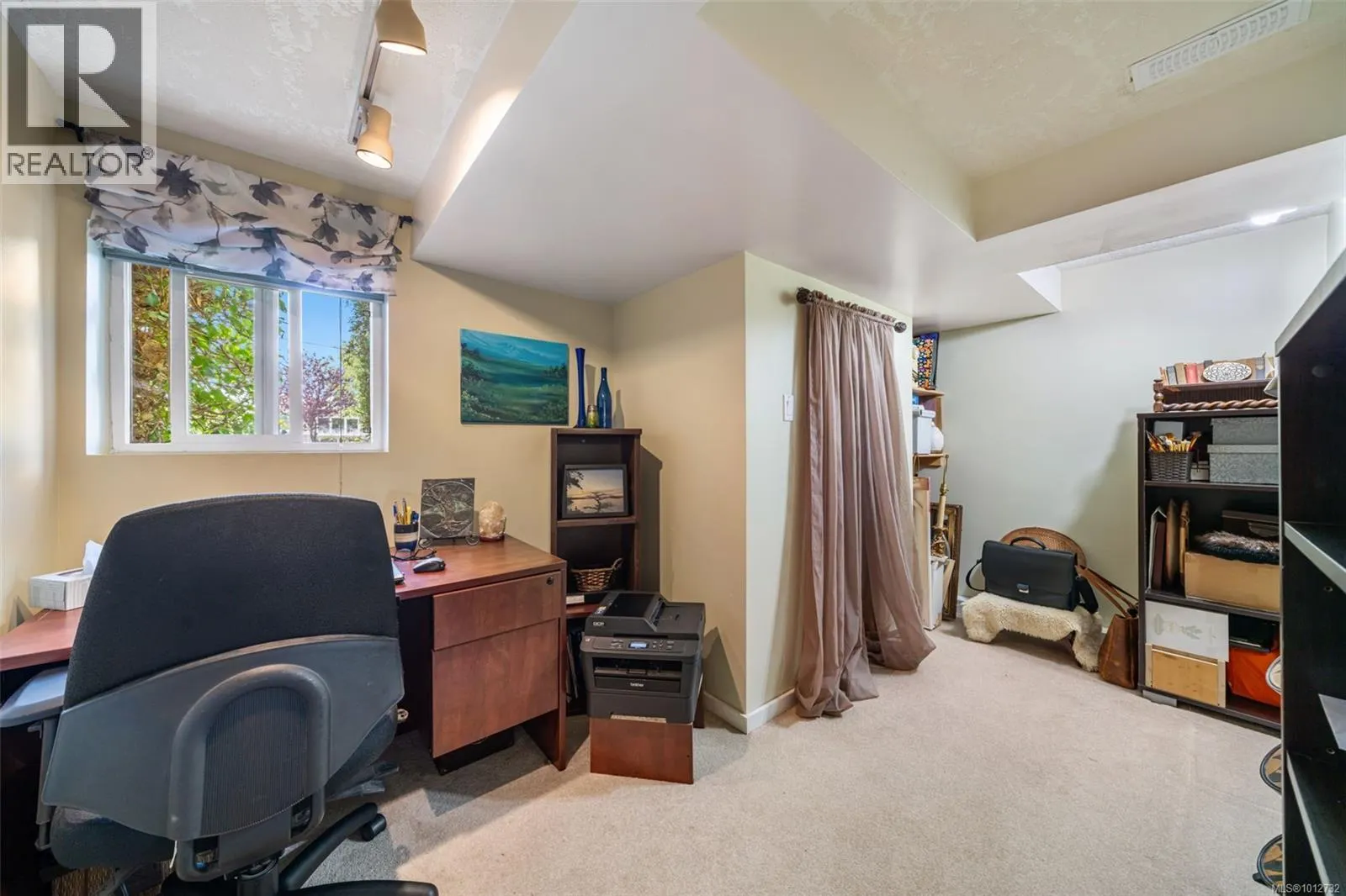 4309 Savoy Pl