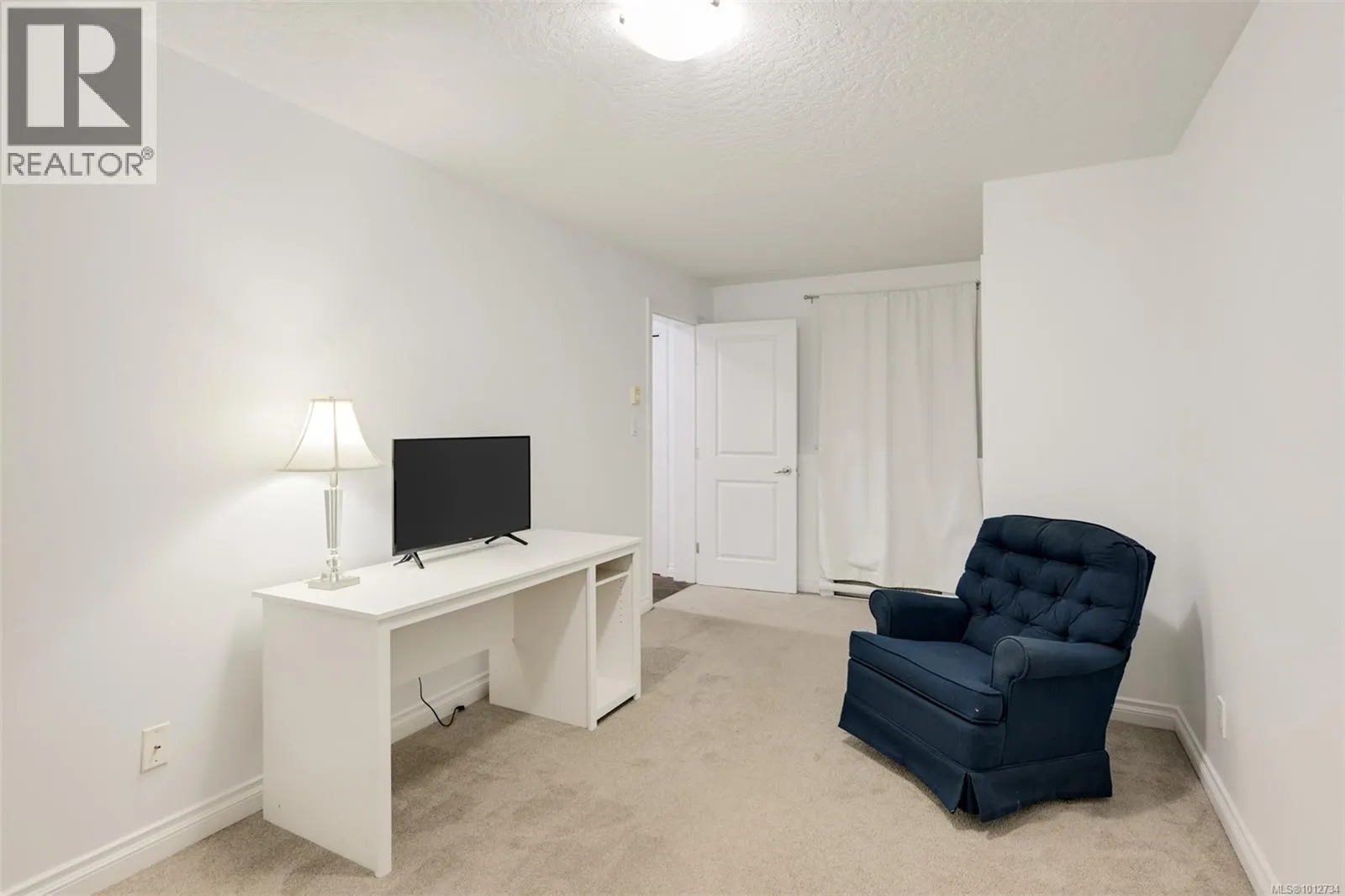 2 1405 Mallek Cres