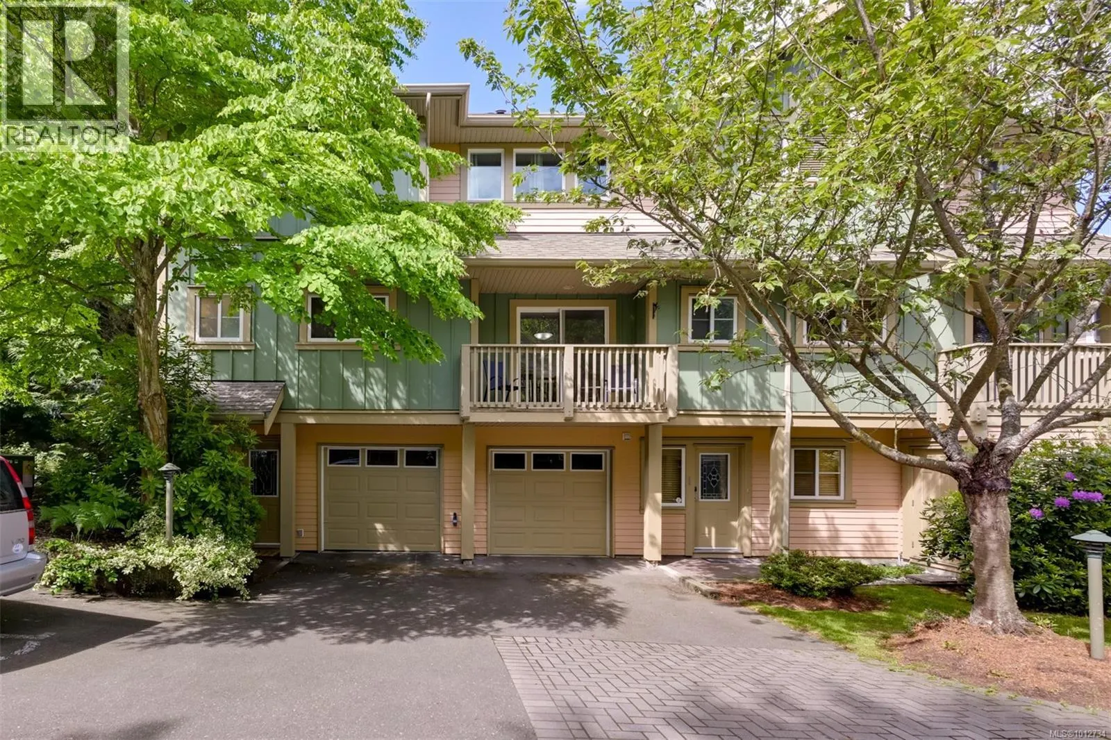 2 1405 Mallek Cres
