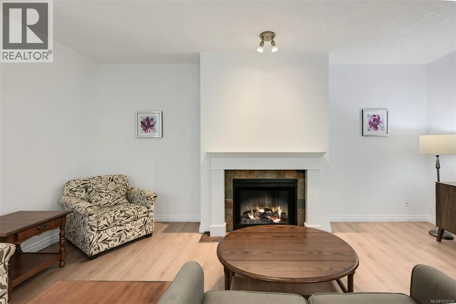 2 1405 Mallek Cres