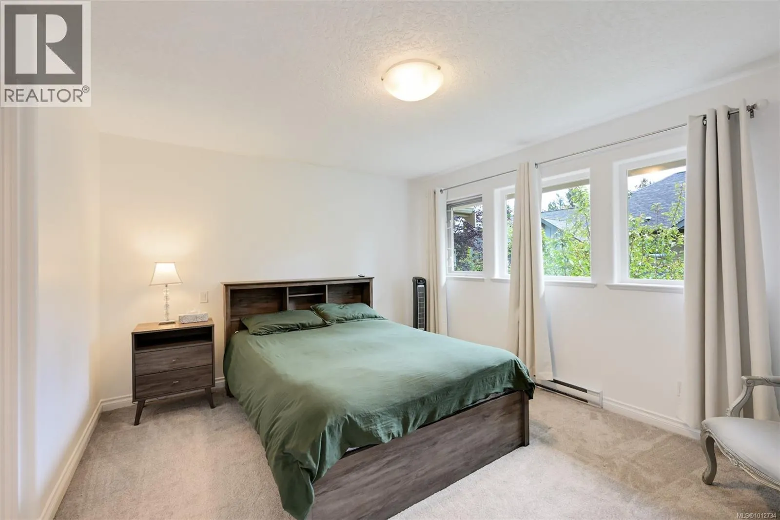 2 1405 Mallek Cres