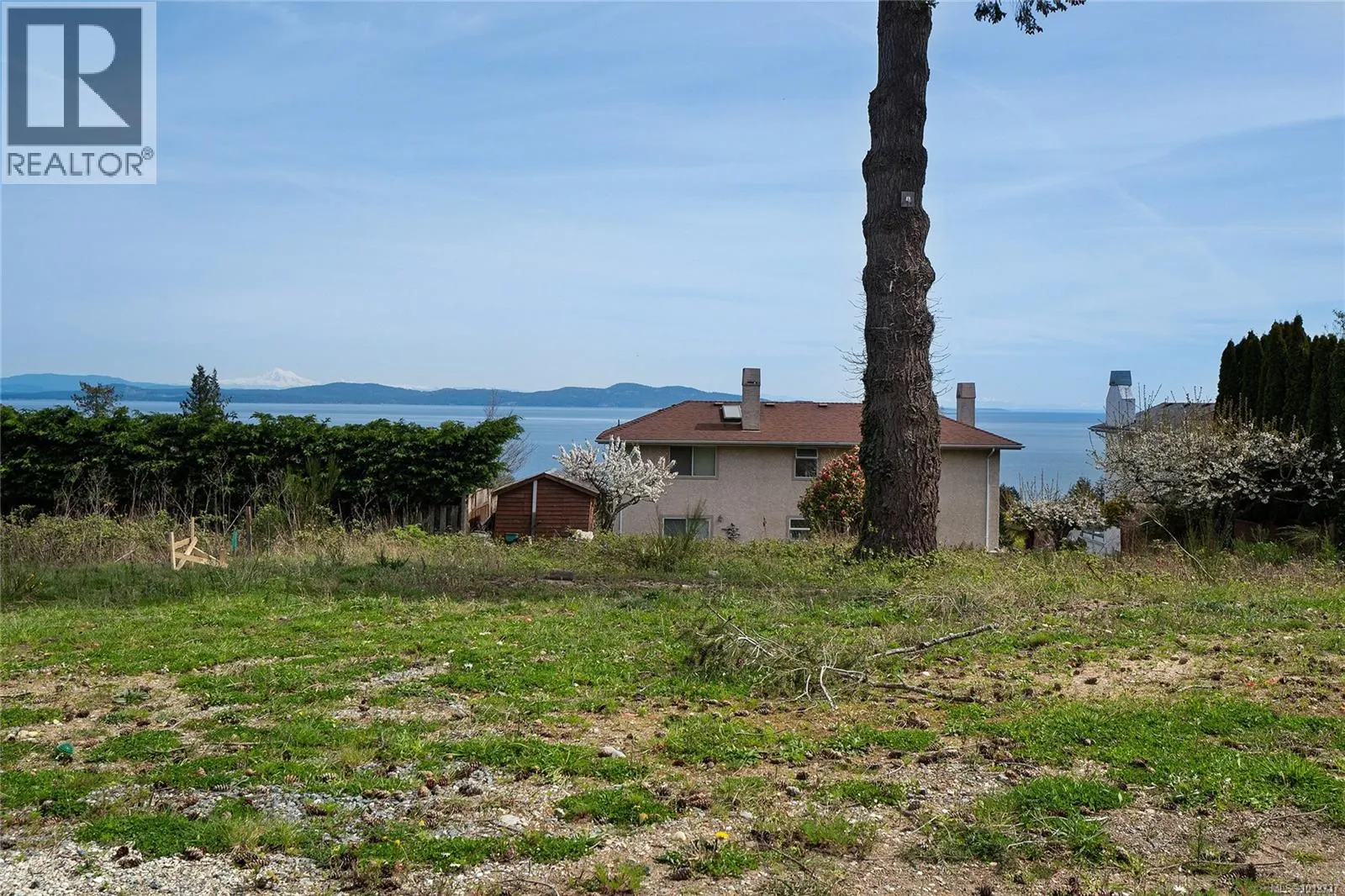 805 Yole Pl