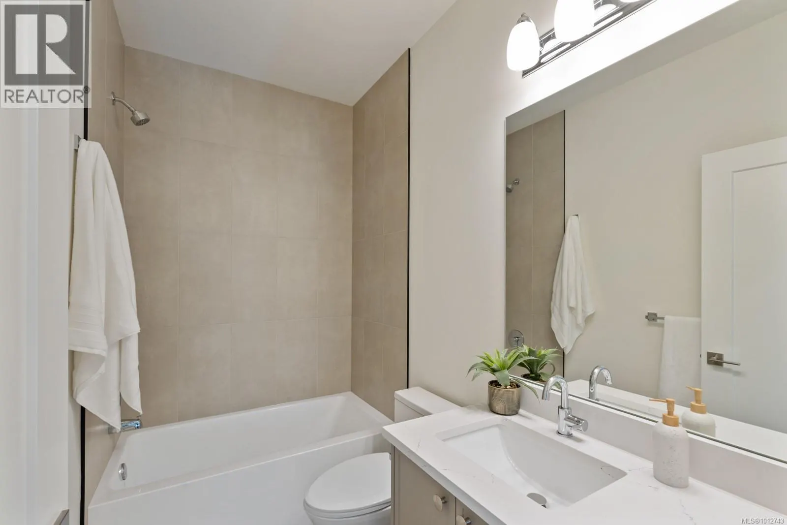 17 2770 Vantilburg Cres