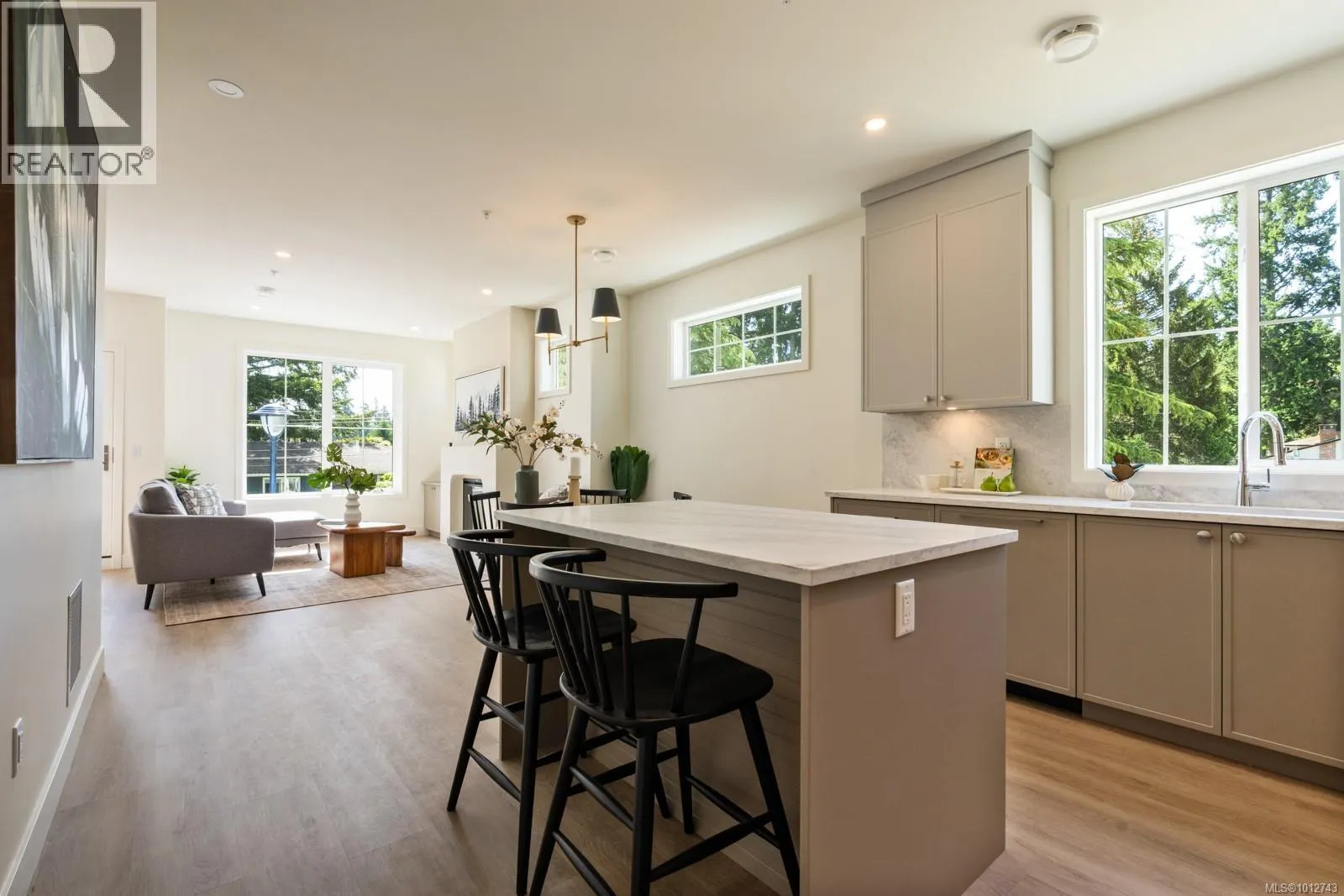 17 2770 Vantilburg Cres