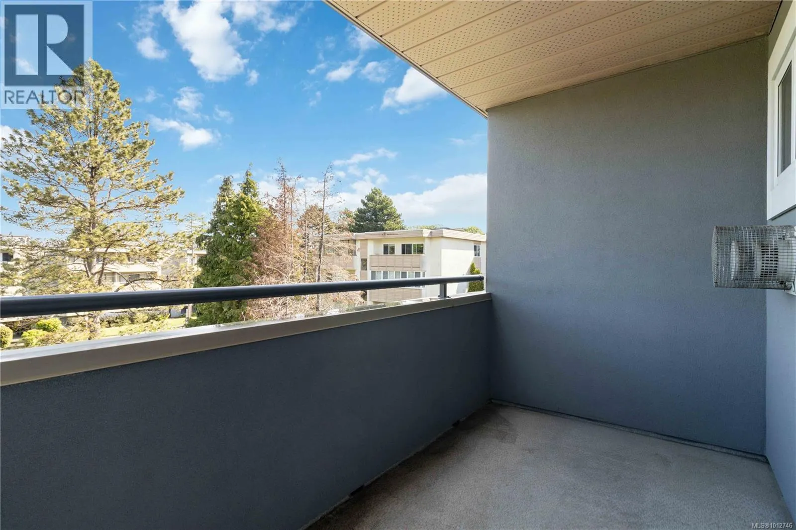 406 1580 Christmas Ave