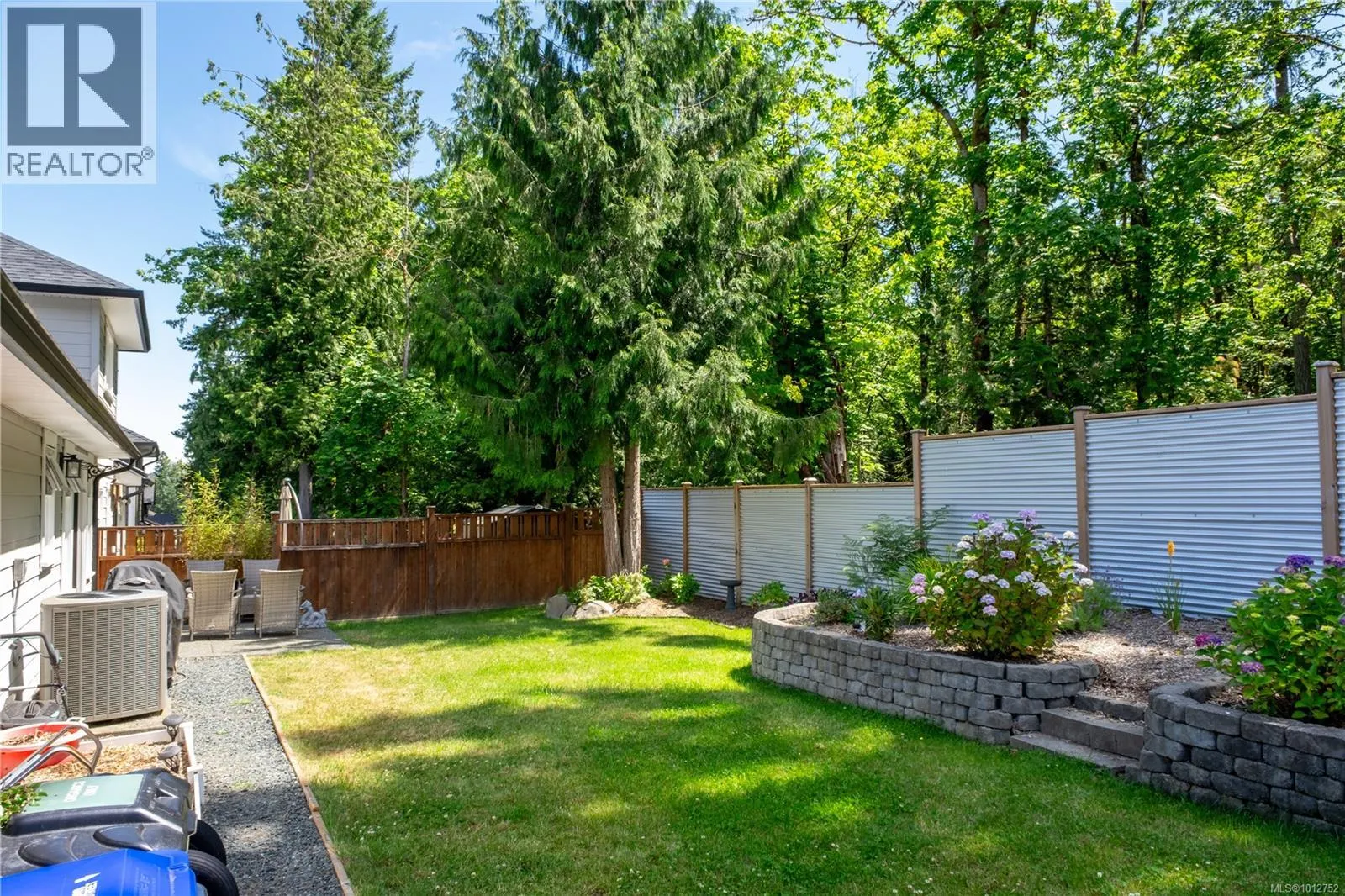 B 2709 Bickle St