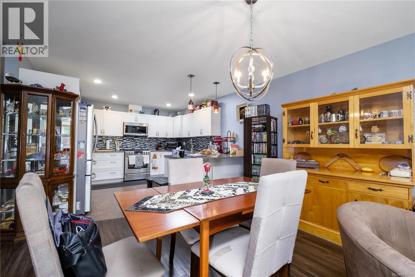 B 2709 Bickle St