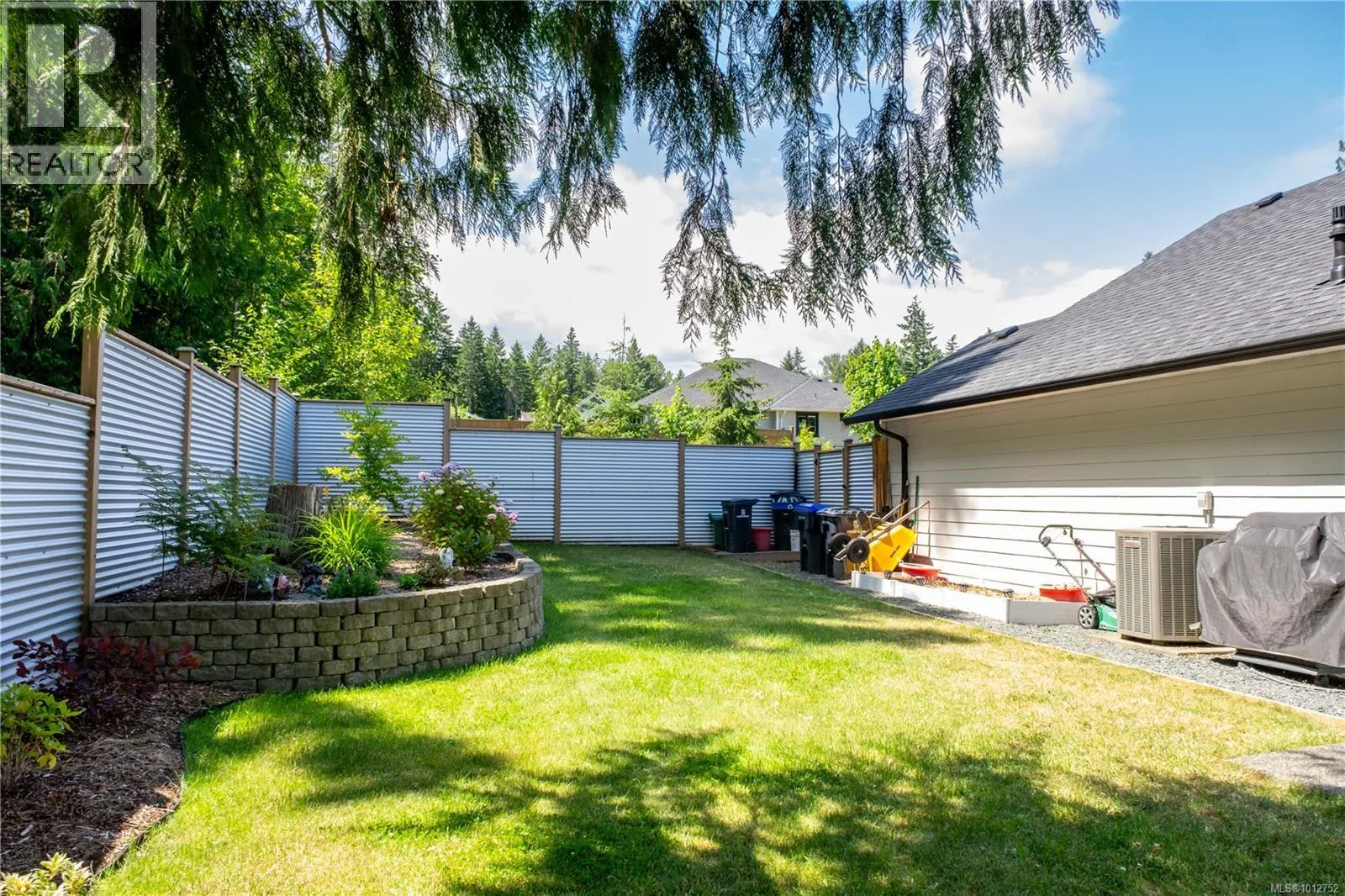 B 2709 Bickle St