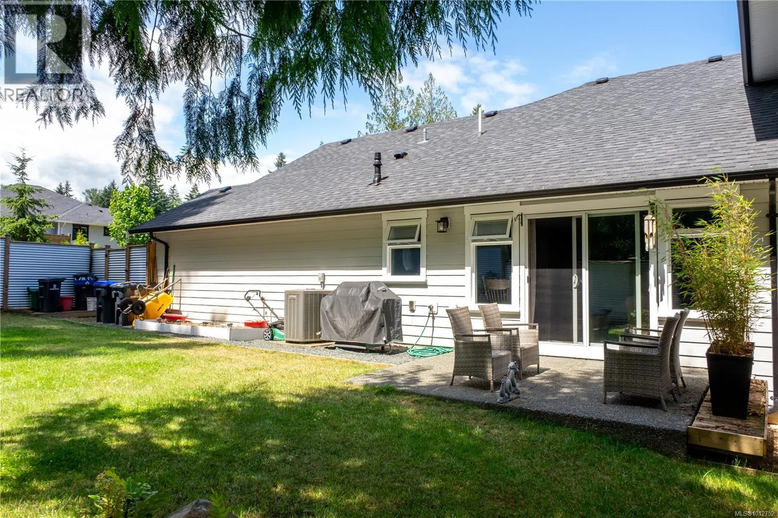 B 2709 Bickle St