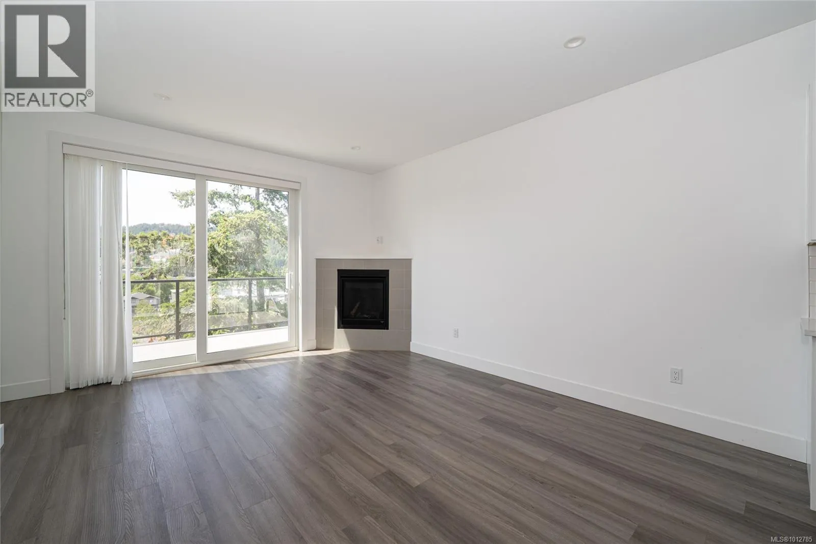 900 Turnstone Ridge