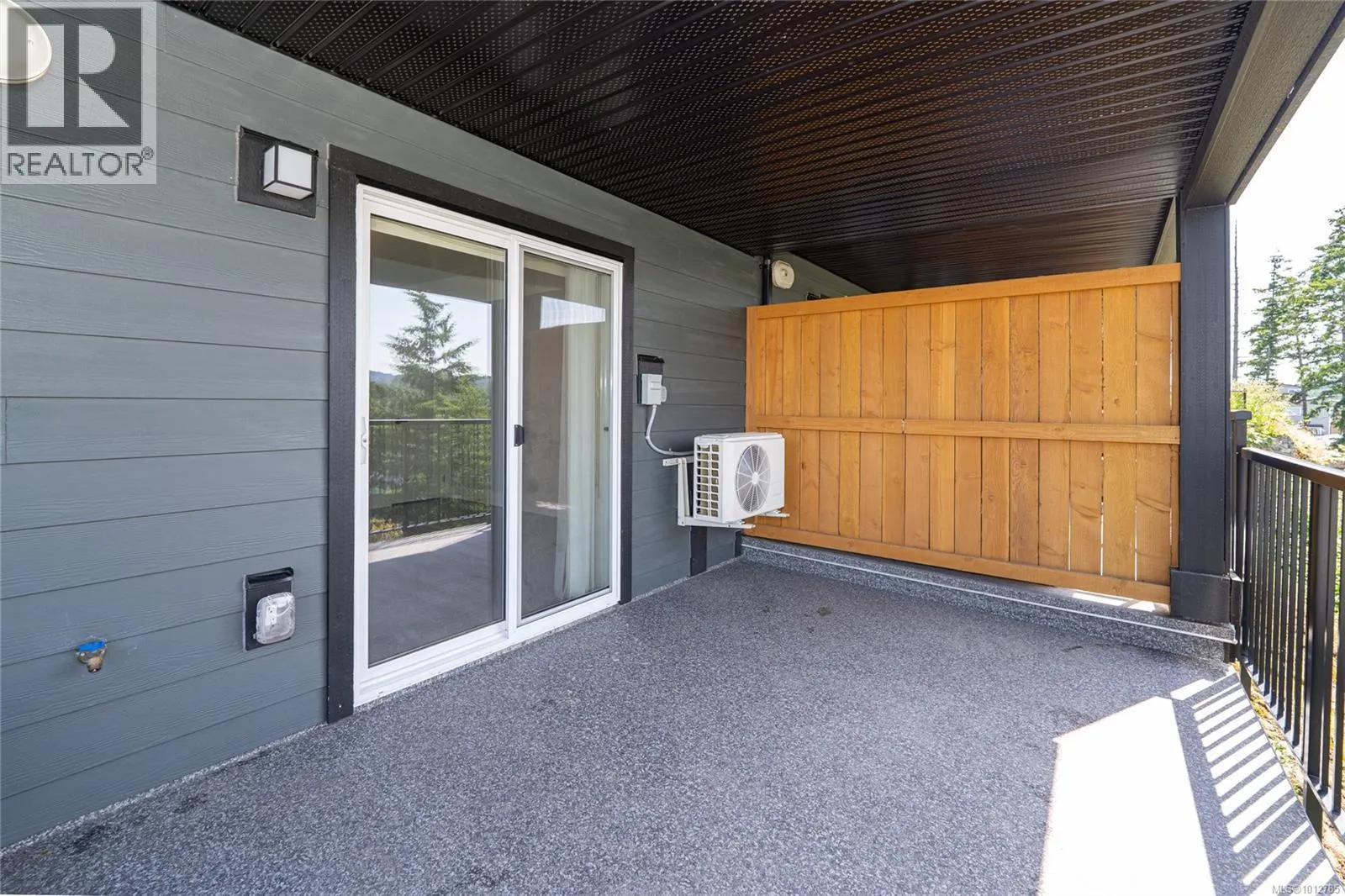 900 Turnstone Ridge