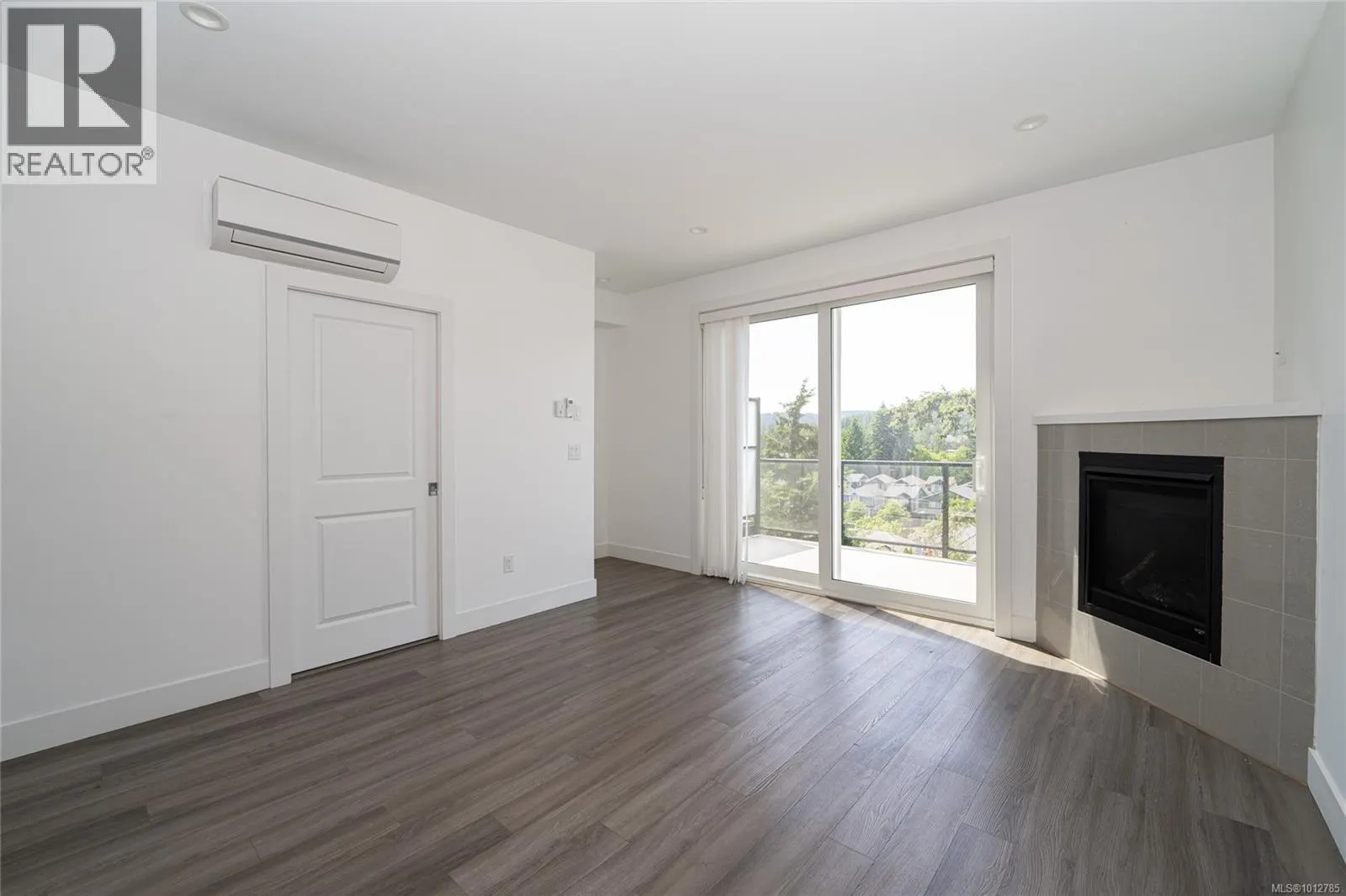 900 Turnstone Ridge