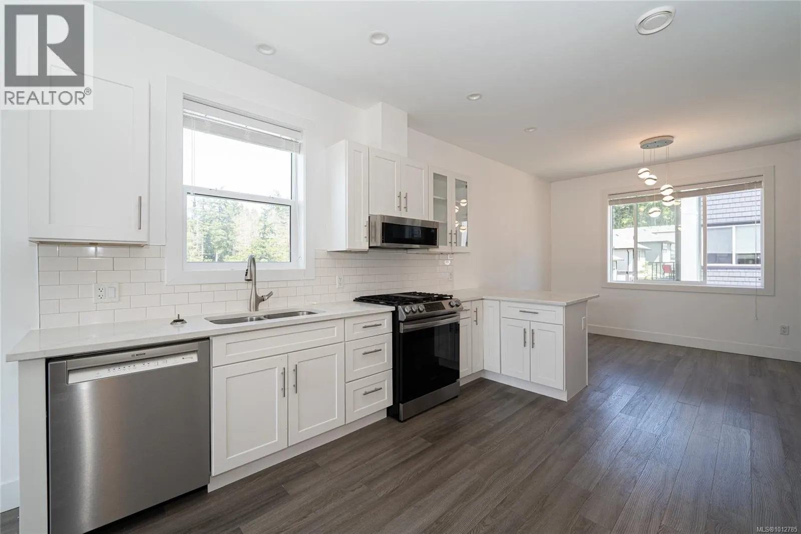 900 Turnstone Ridge