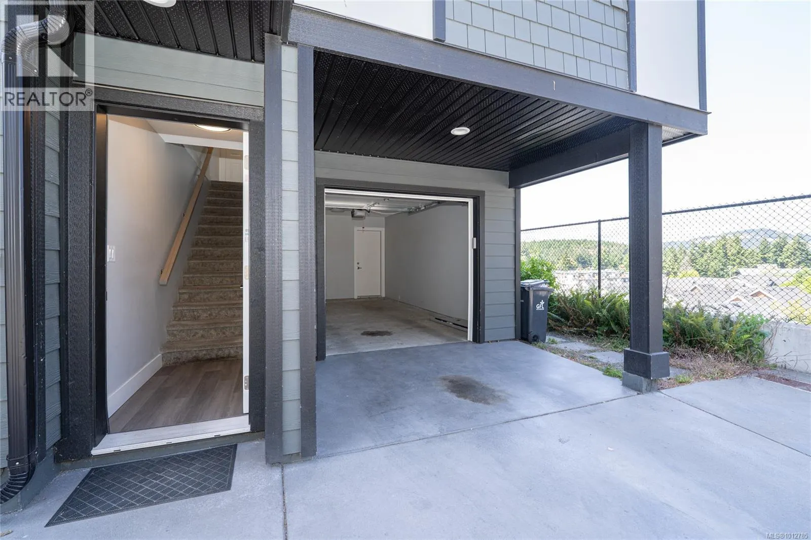 900 Turnstone Ridge