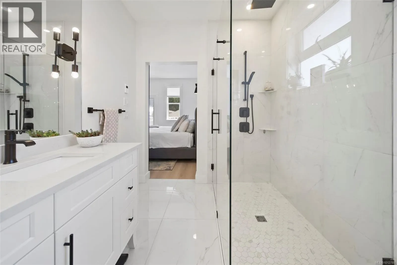 3204 Fernwood Lane