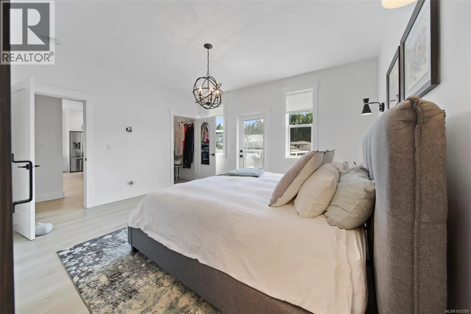 3204 Fernwood Lane
