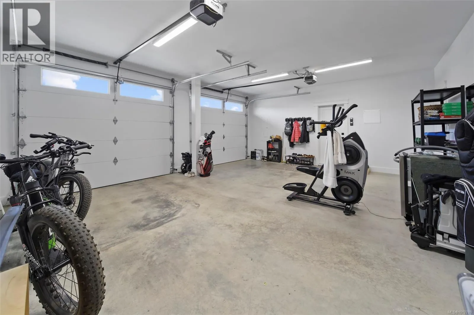 3204 Fernwood Lane