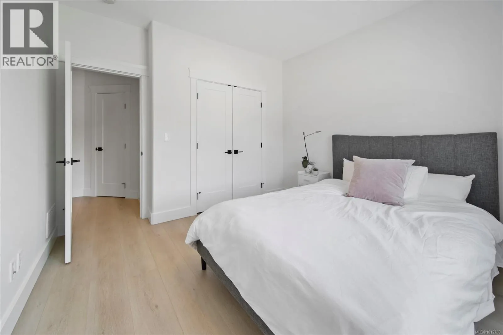 3204 Fernwood Lane