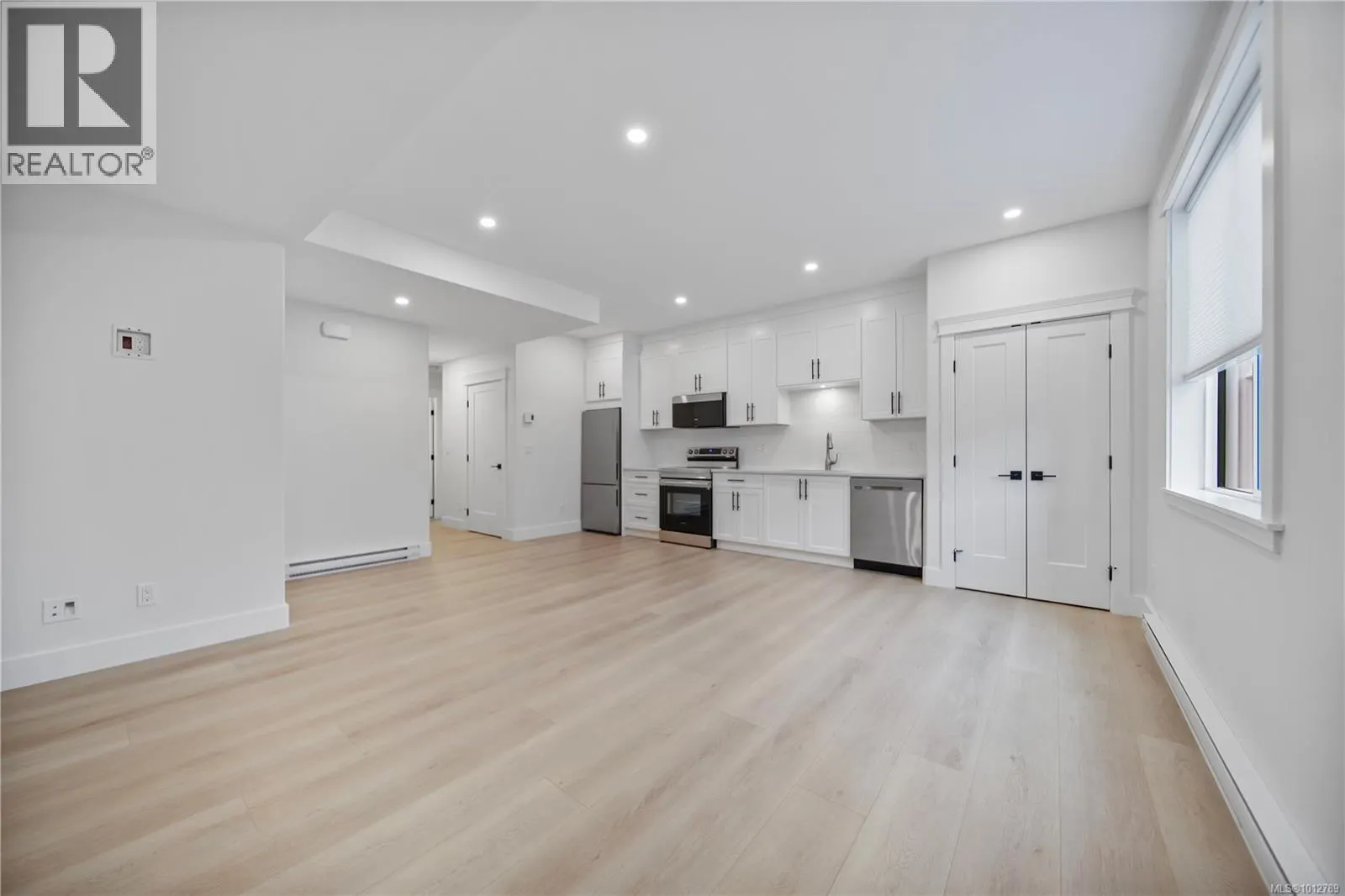 3204 Fernwood Lane