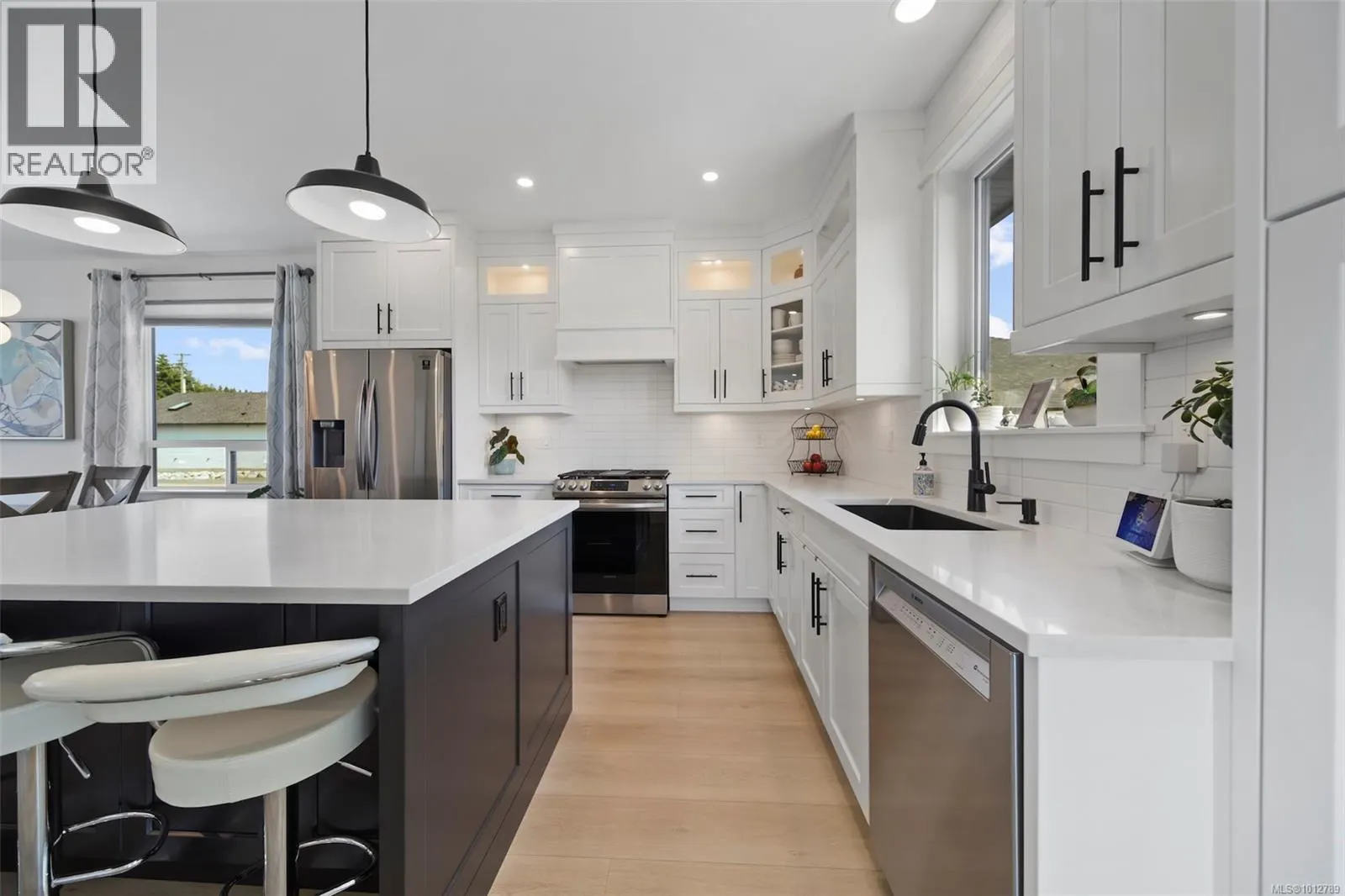 3204 Fernwood Lane