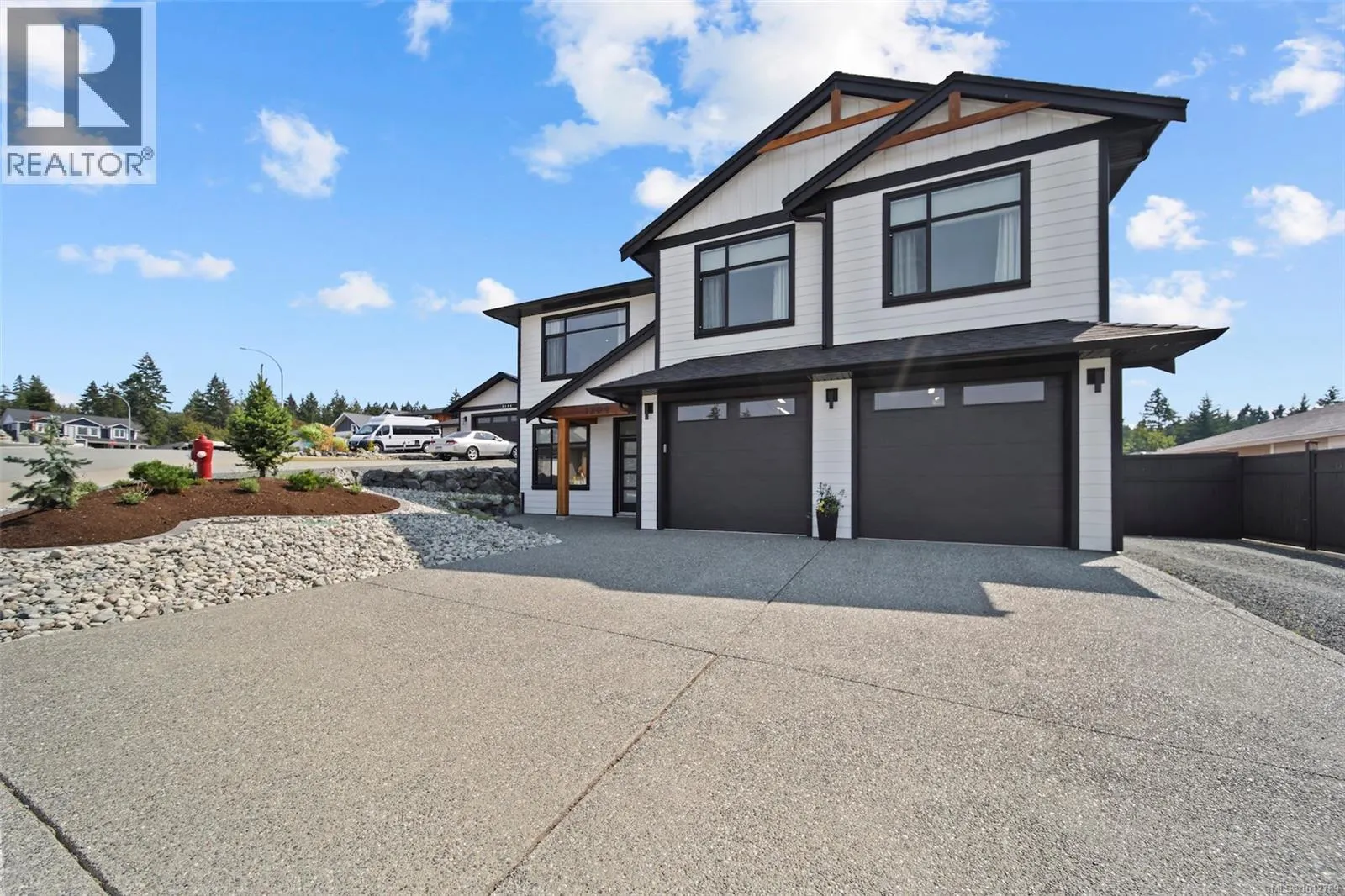3204 Fernwood Lane
