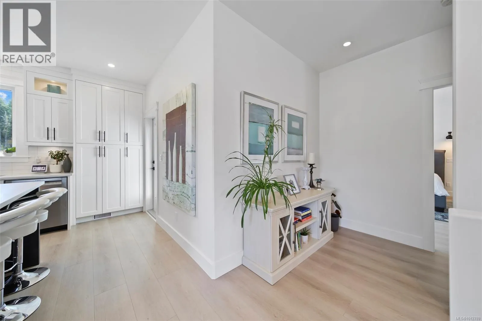 3204 Fernwood Lane