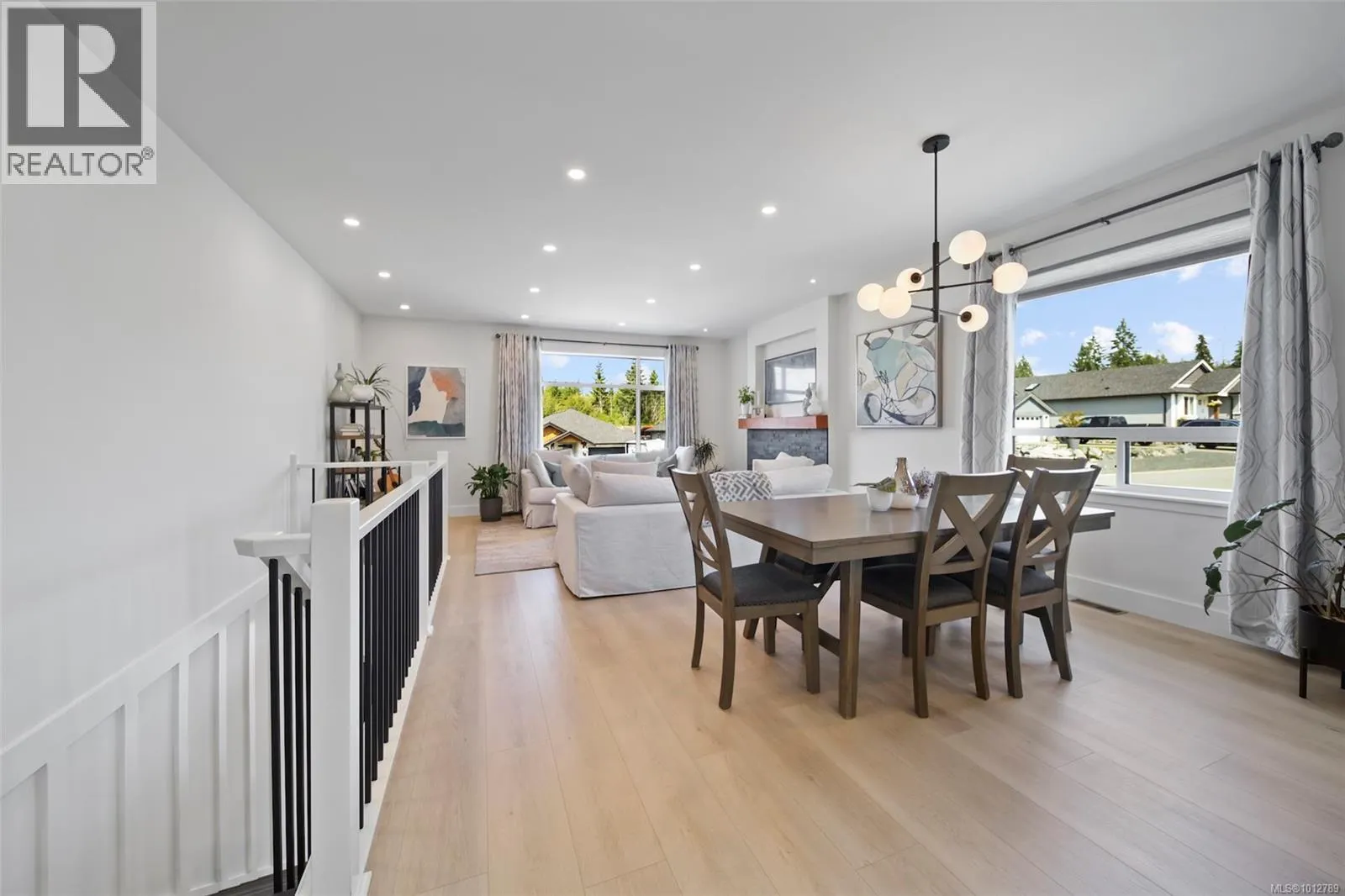 3204 Fernwood Lane