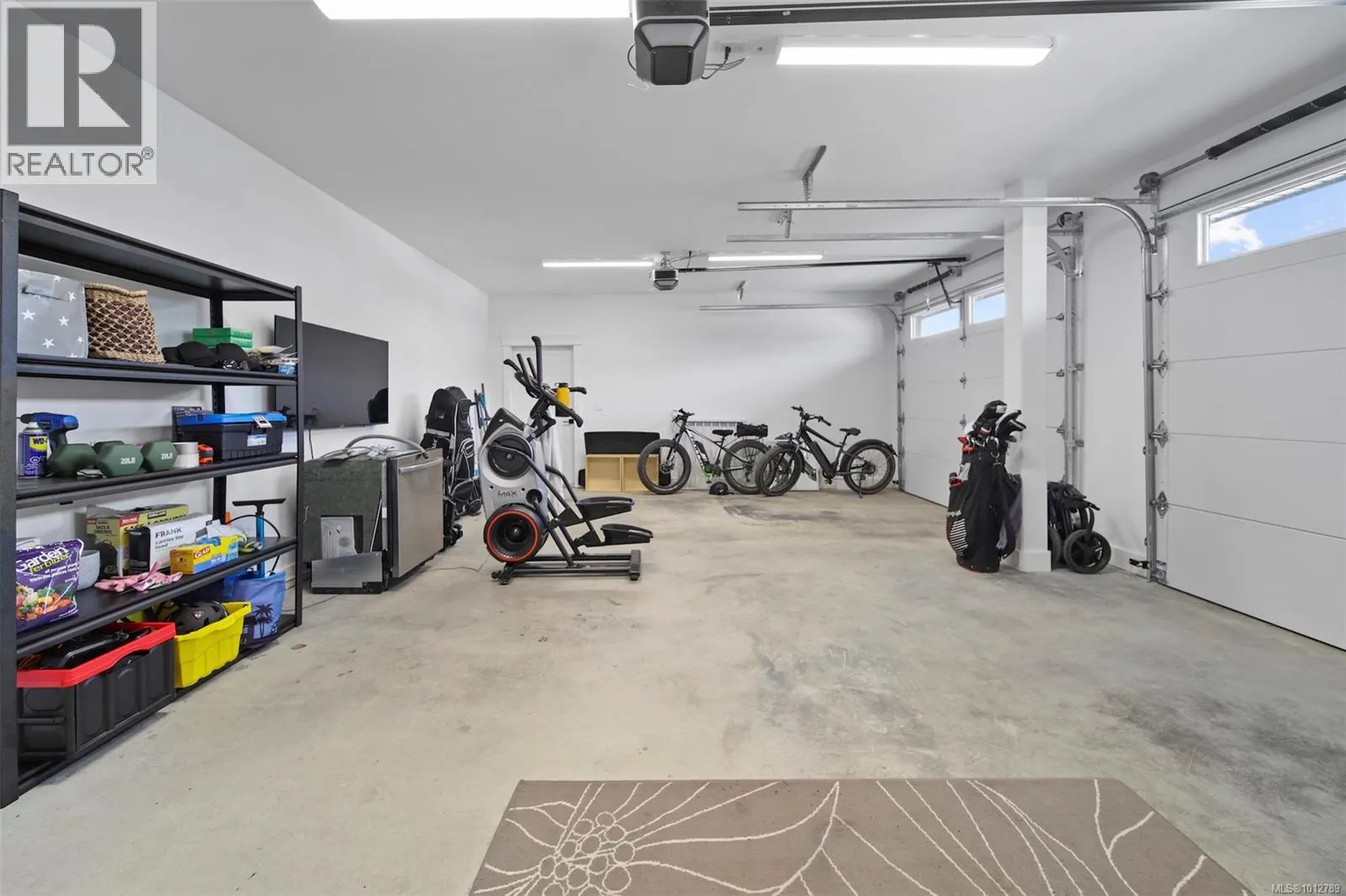 3204 Fernwood Lane