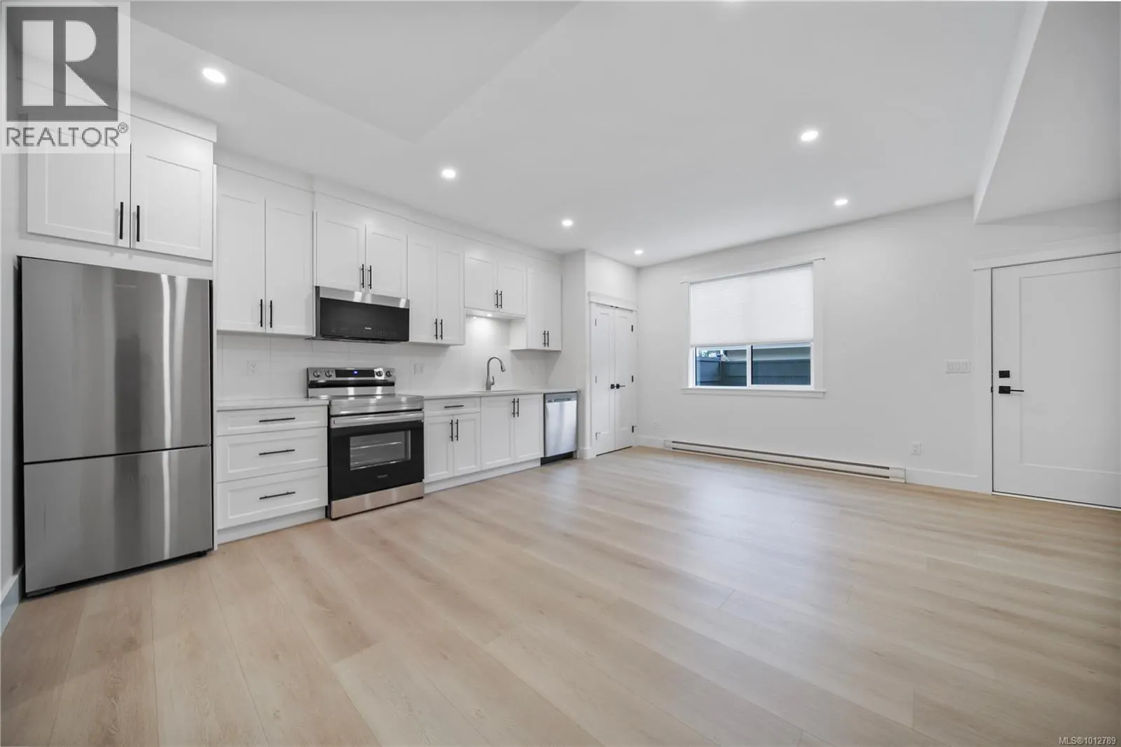 3204 Fernwood Lane
