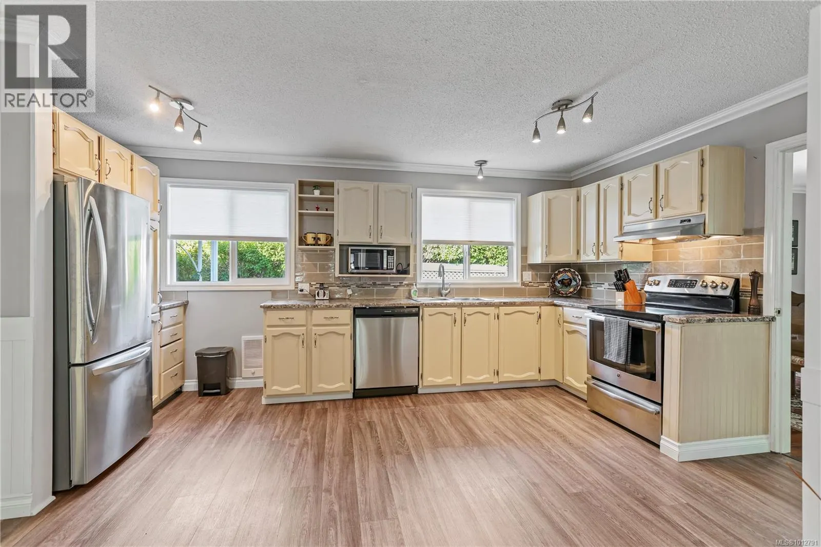 1521 Marine Cir