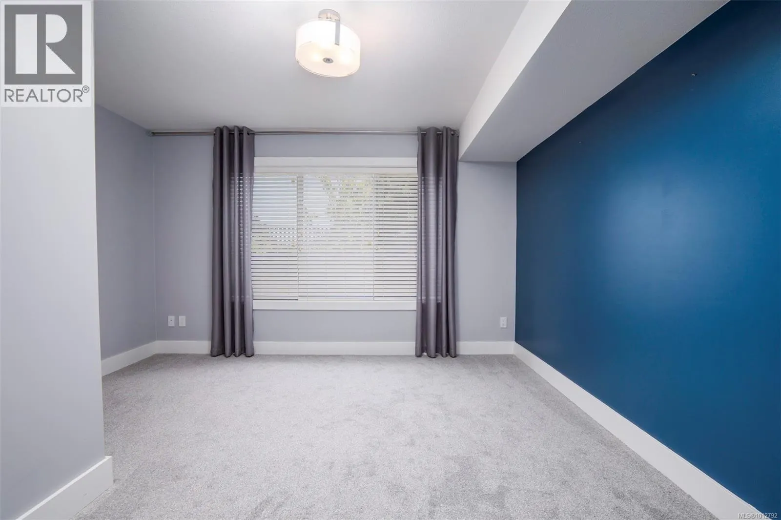 101 6209 Lexington Pl