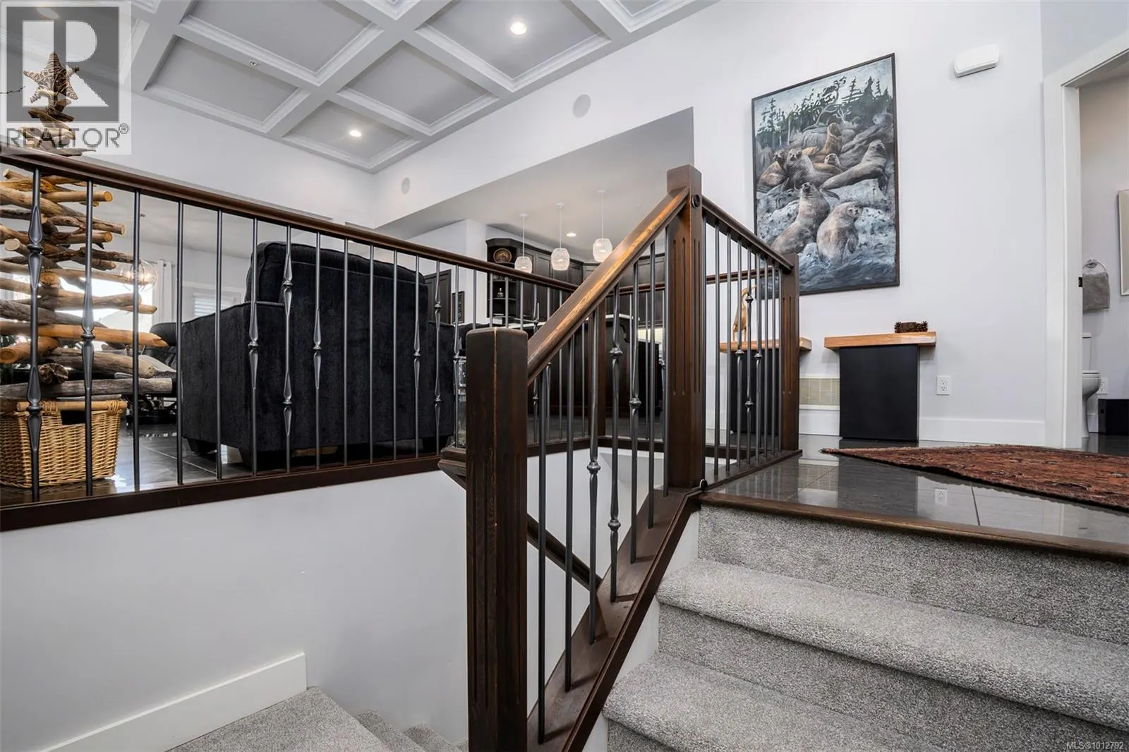 101 6209 Lexington Pl