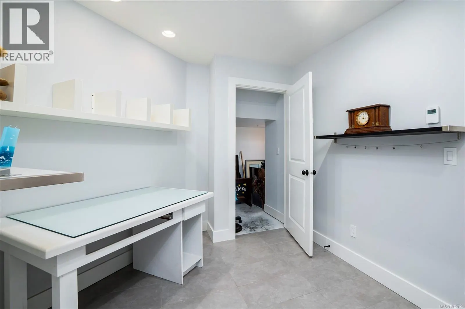 101 6209 Lexington Pl