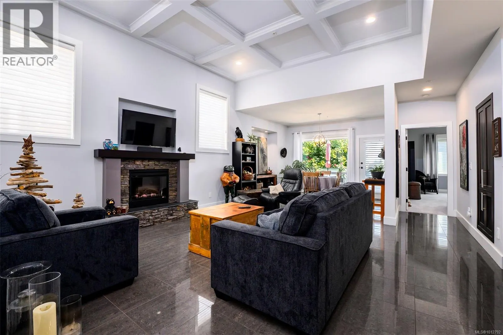 101 6209 Lexington Pl