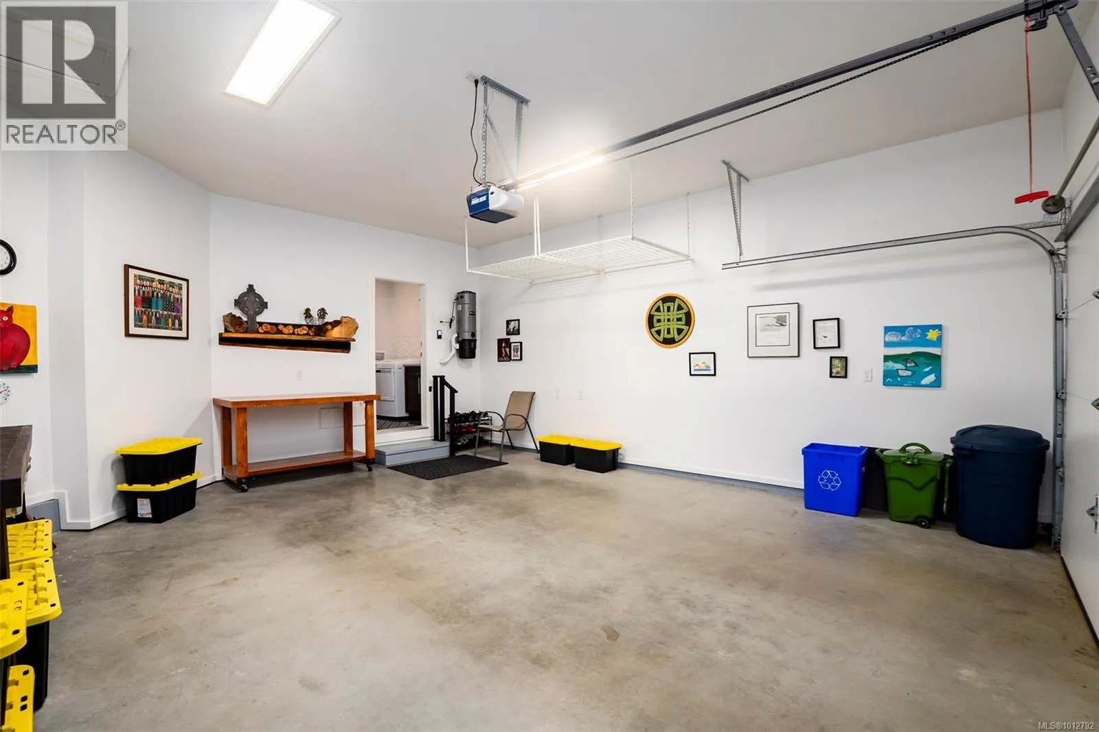 101 6209 Lexington Pl