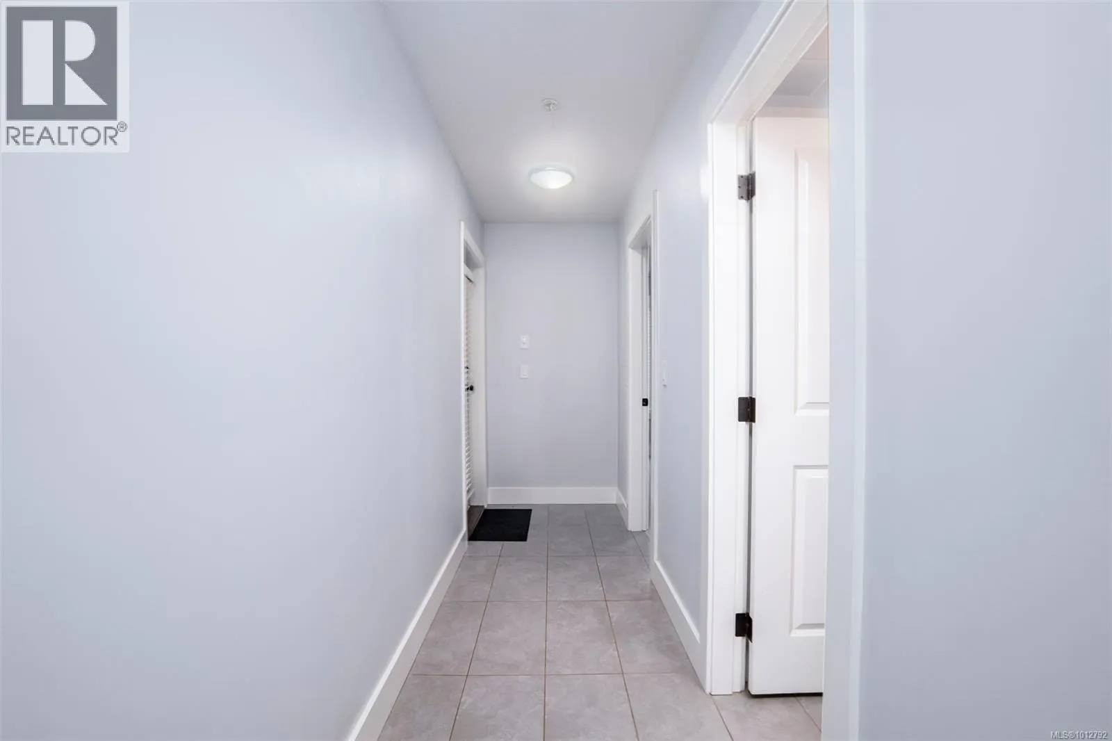 101 6209 Lexington Pl