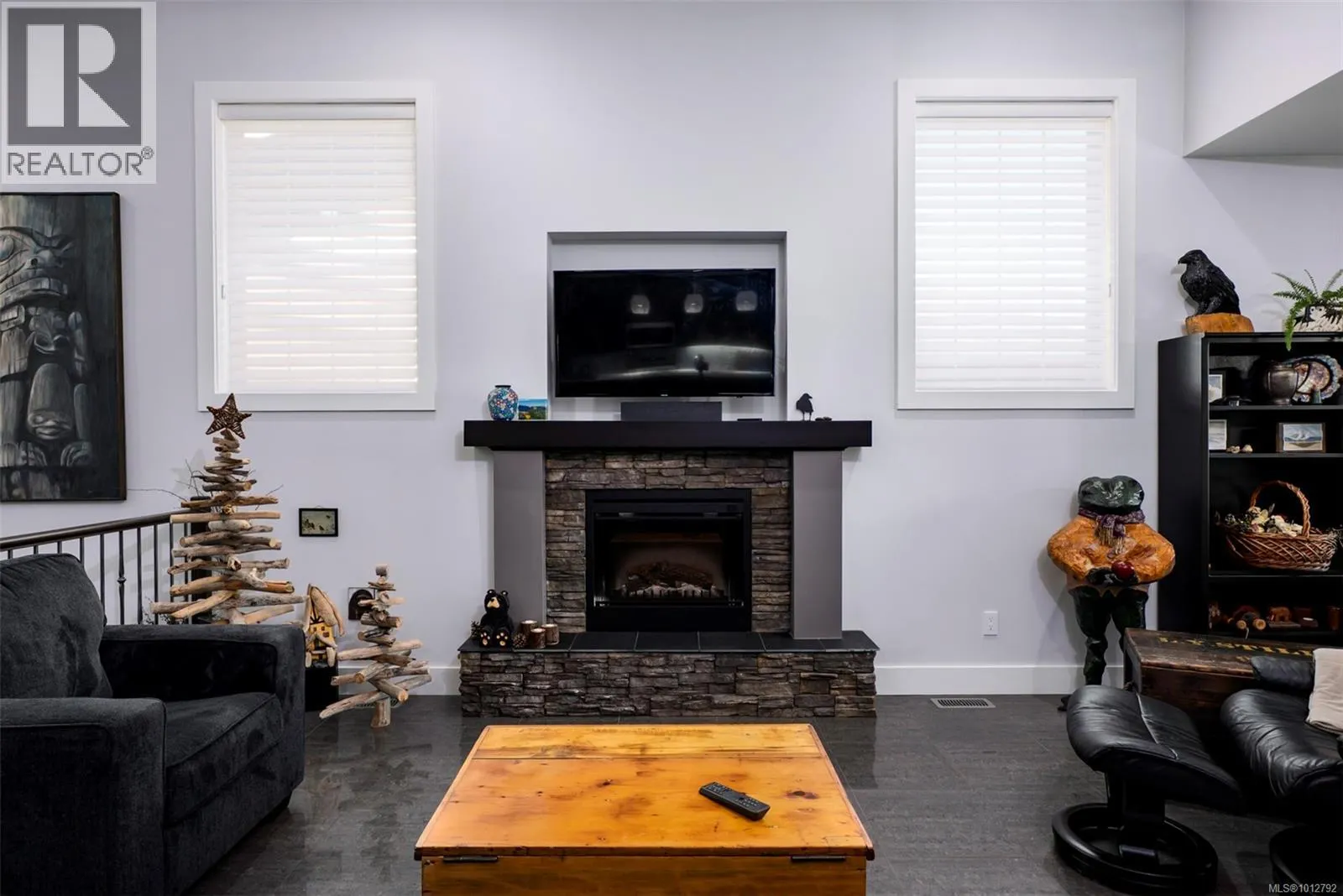 101 6209 Lexington Pl